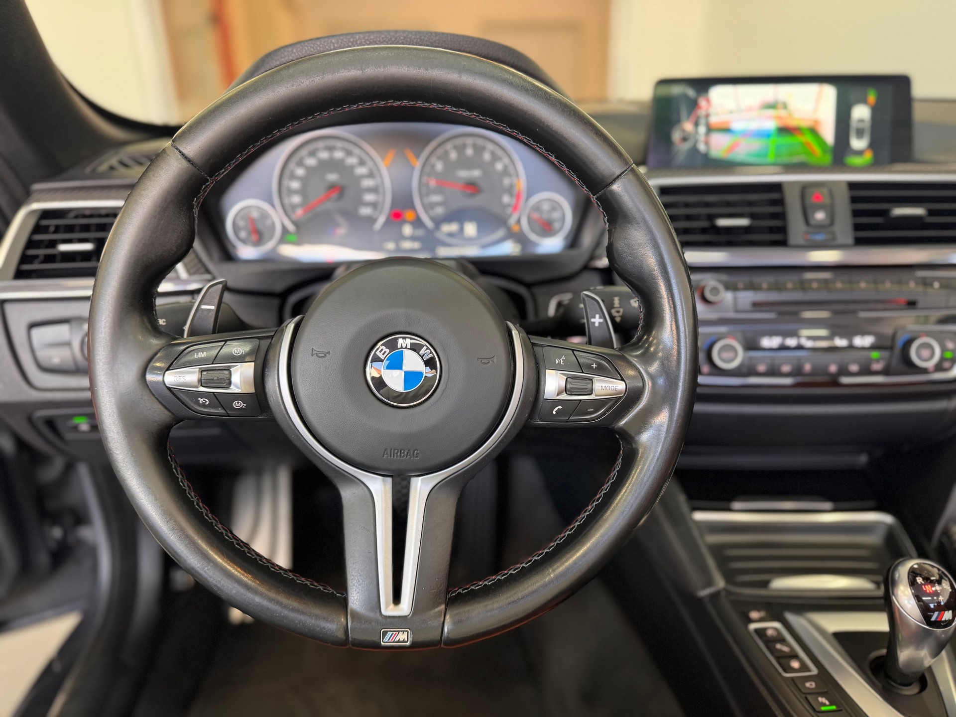 BMW M4 Cabriolet DKG Competition *AST Tieferlegung / Nackenwärmer / H/K Soundsystem / Surround View Kamera / Carbon / Adaptive LED*-image-10