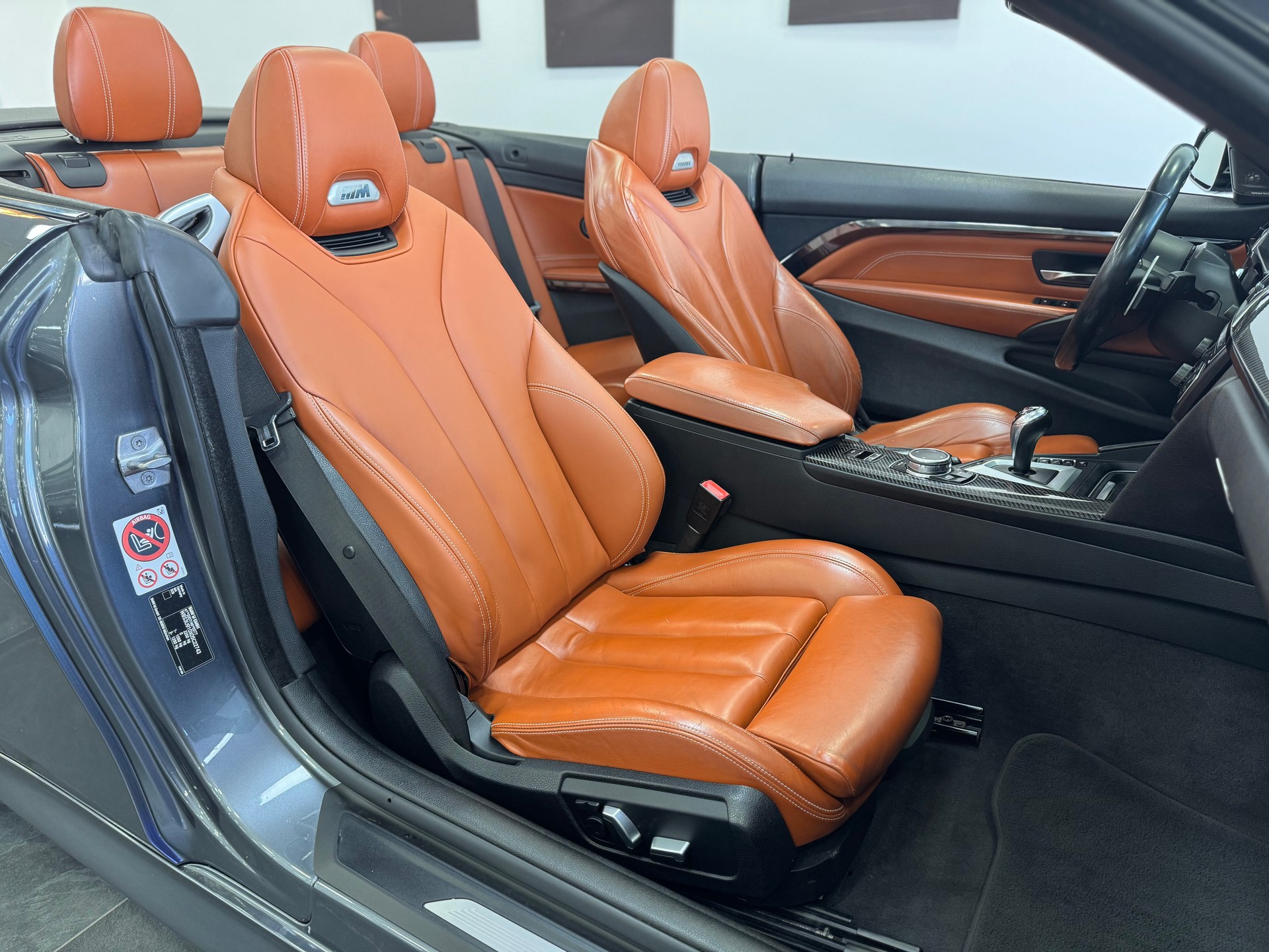 BMW M4 Cabriolet DKG Competition *AST Tieferlegung / Nackenwärmer / H/K Soundsystem / Surround View Kamera / Carbon / Adaptive LED*-image-8