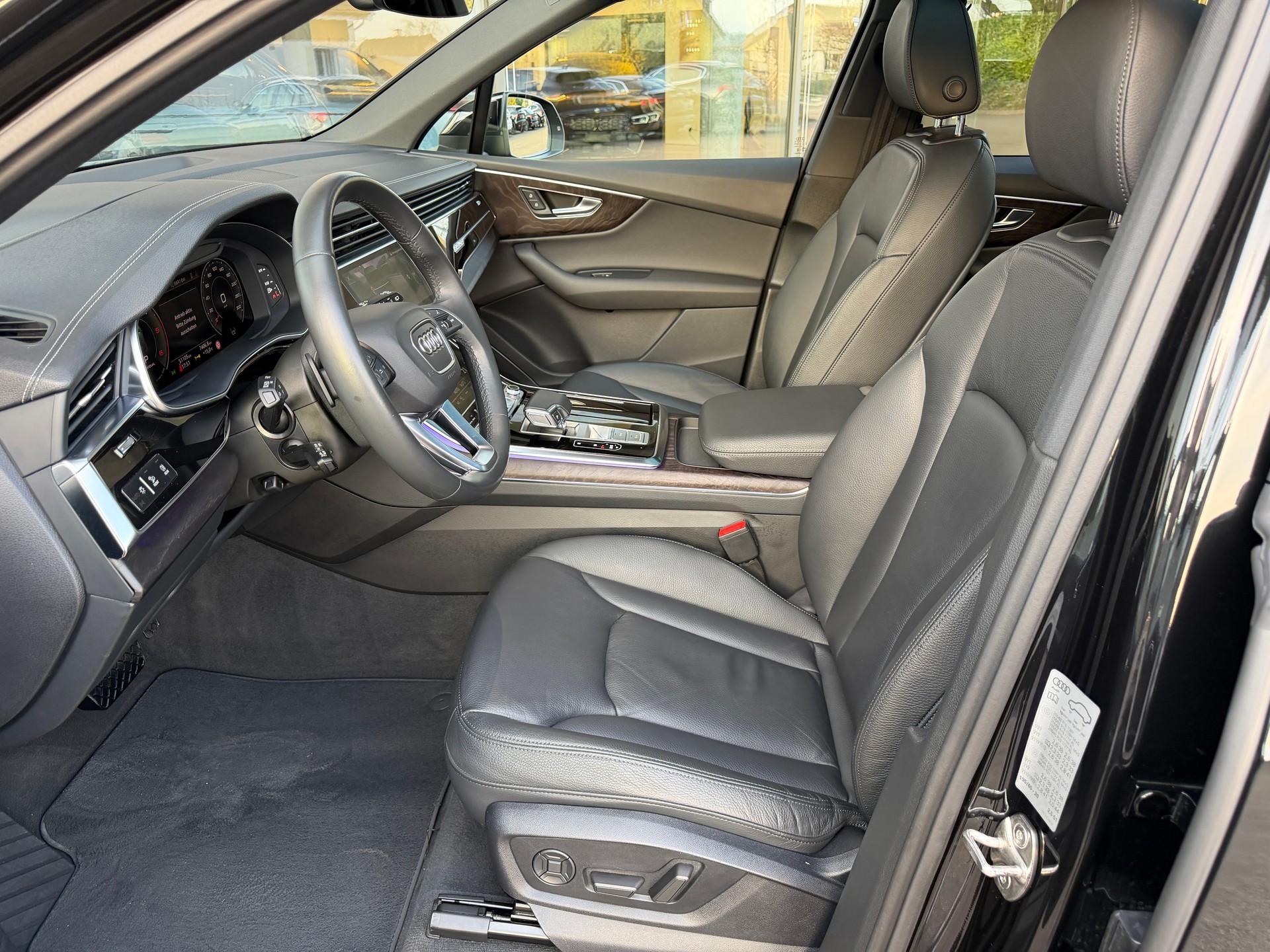 AUDI Q7 50 TDI quattro tiptronic-image-10