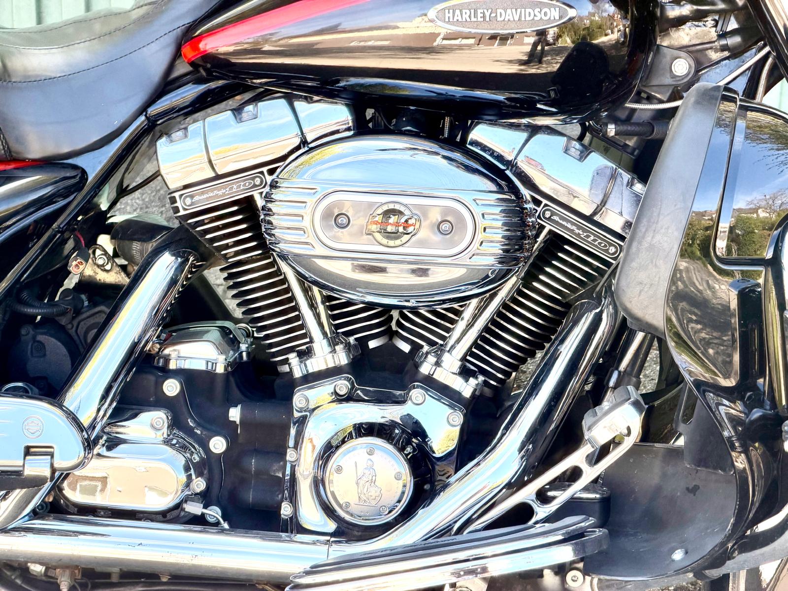 HARLEY-DAVIDSON FLHTCSE2 Electra Glide CVO-image-1