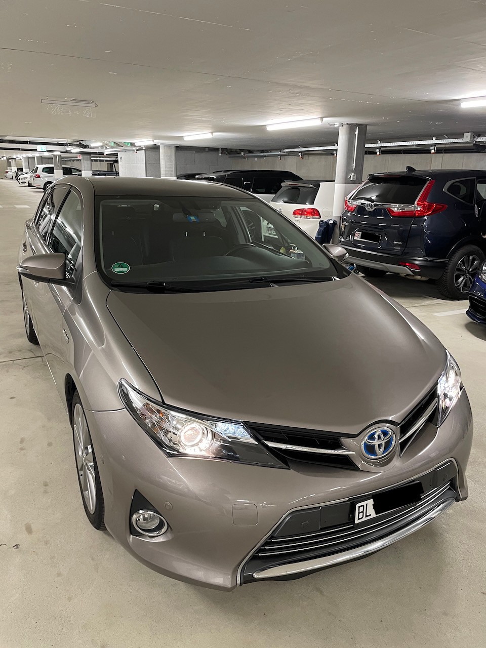 TOYOTA Auris 1.8 16V HSD Linea Sol-image-1