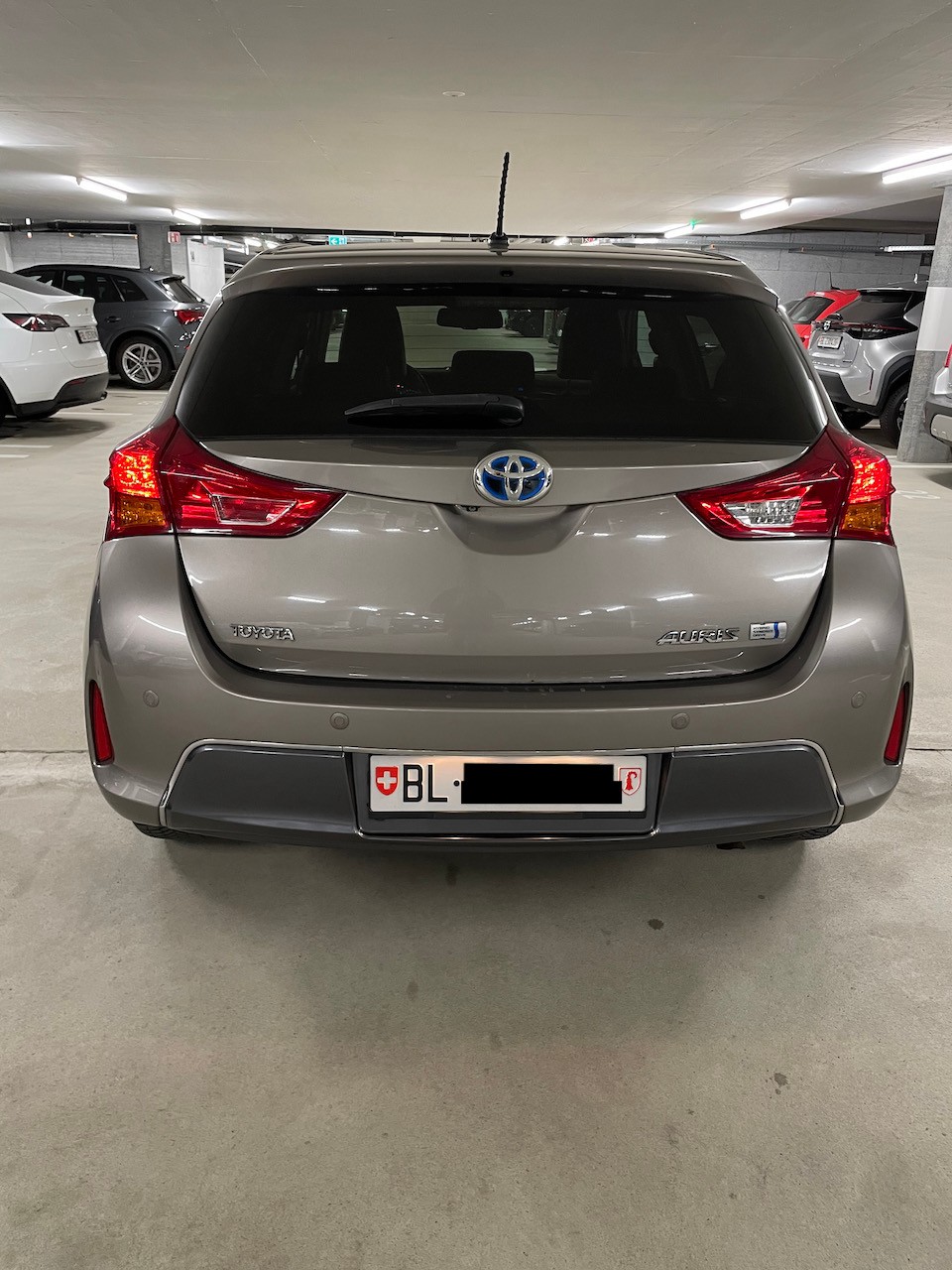 TOYOTA Auris 1.8 16V HSD Linea Sol-image-3