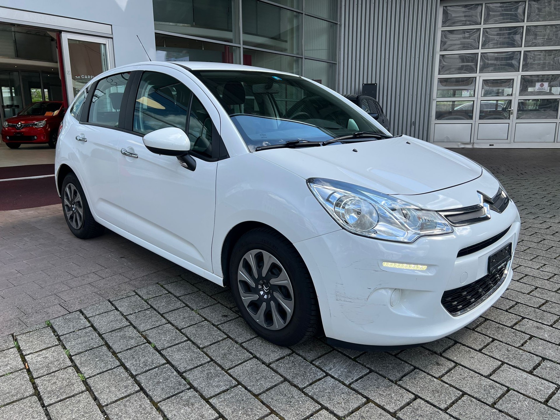 CITROEN C3 1.2i Attraction-image-8