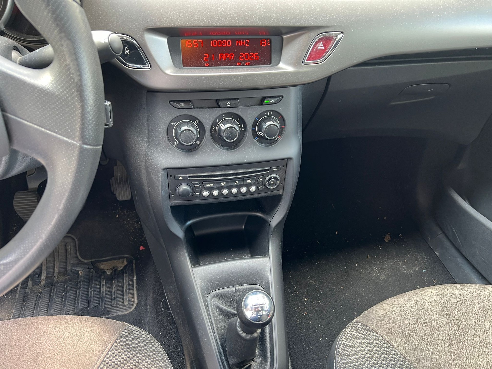 CITROEN C3 1.2i Attraction-image-13