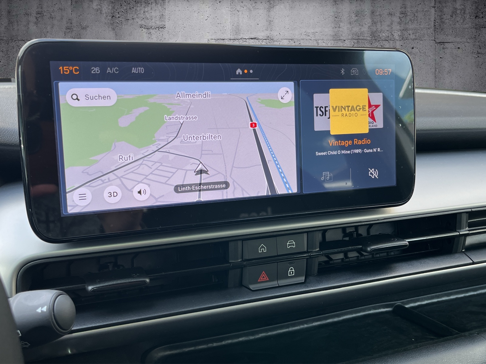 JEEP Avenger 1.2 MHEV Overland Sky 4xe-image-12
