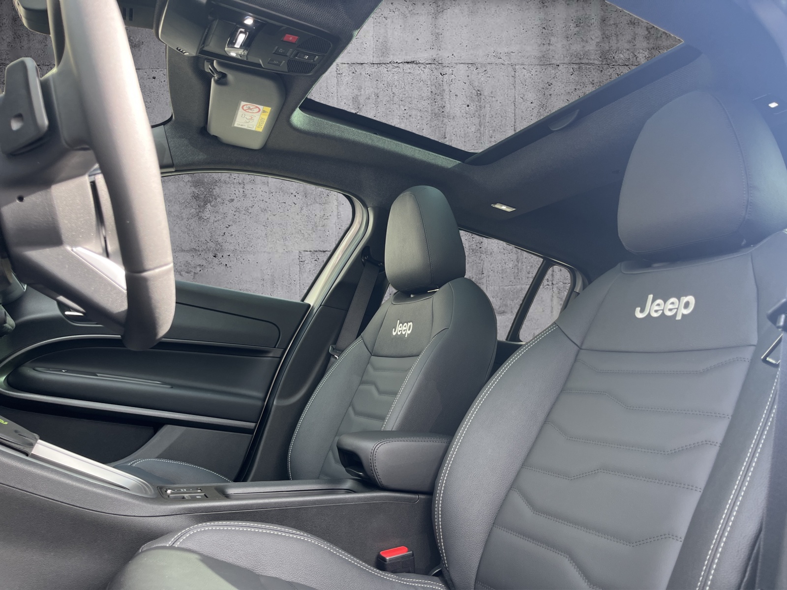 JEEP Avenger 1.2 MHEV Overland Sky 4xe-image-13
