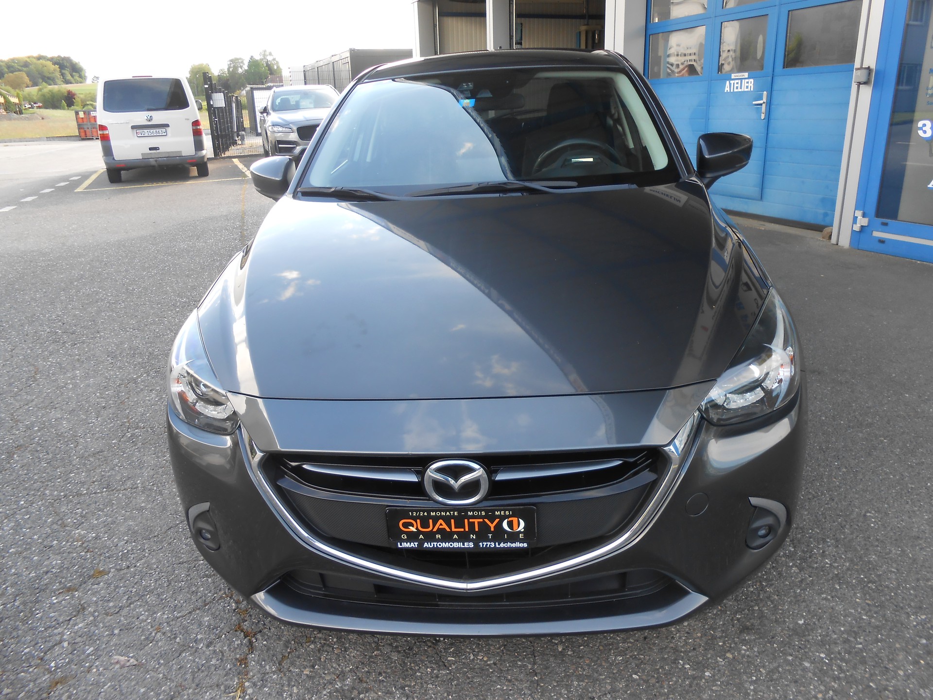 MAZDA 2 SKYACTIV-G 115 Revolution-image-2