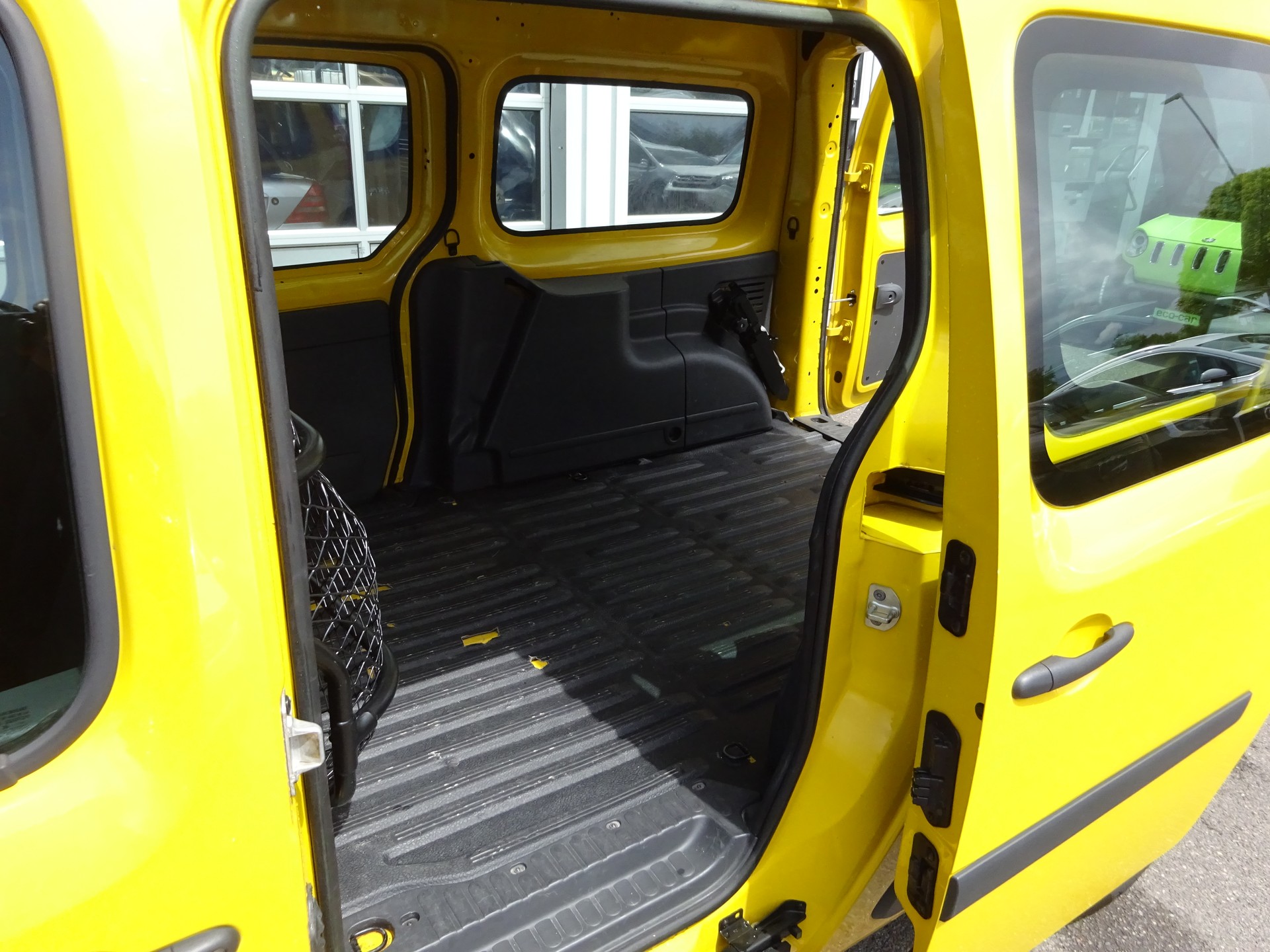 RENAULT Kangoo Maxi Z.E. 33 R60 Access 2 Plätze-image-9