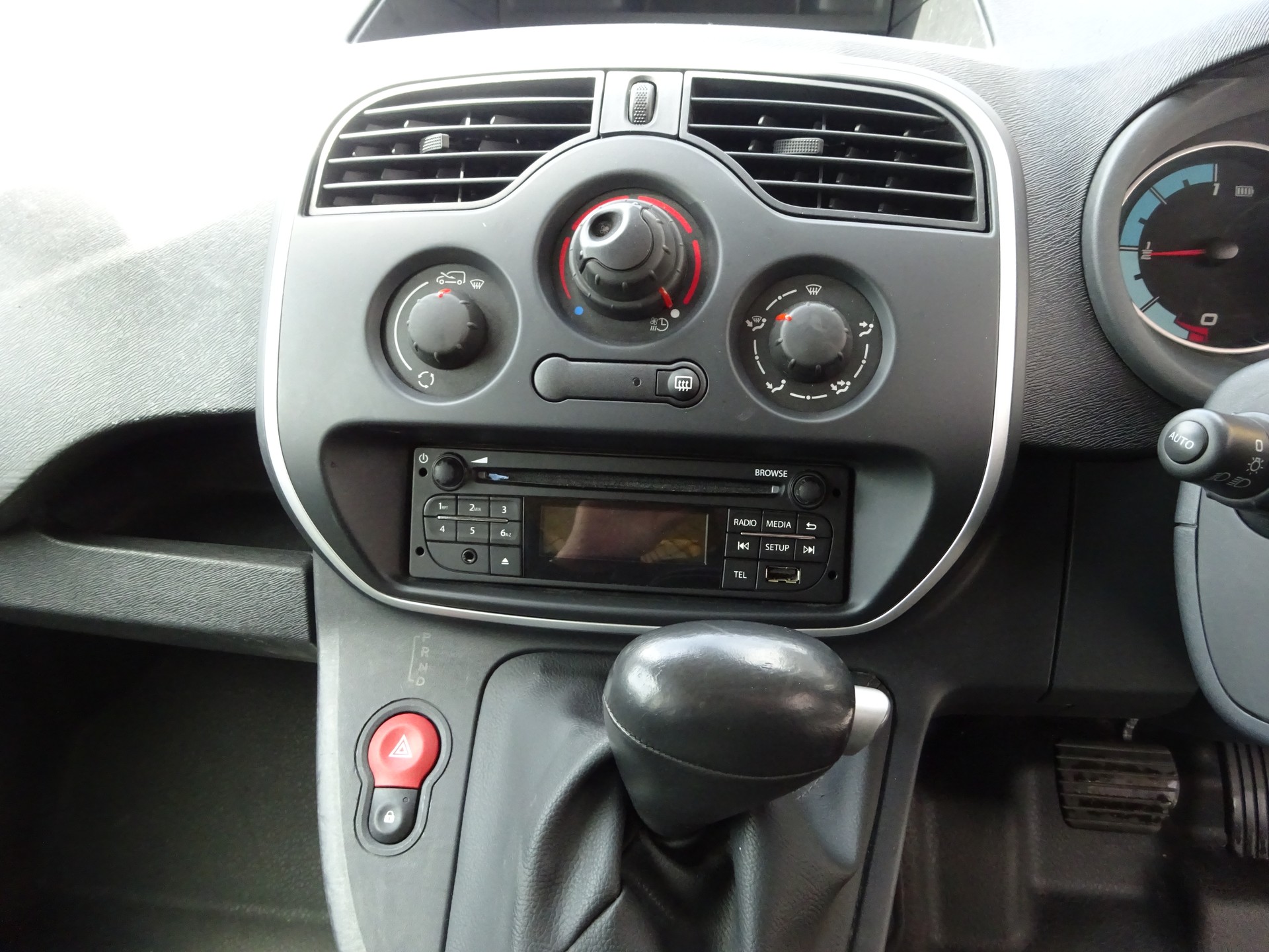 RENAULT Kangoo Maxi Z.E. 33 R60 Access 2 Plätze-image-7
