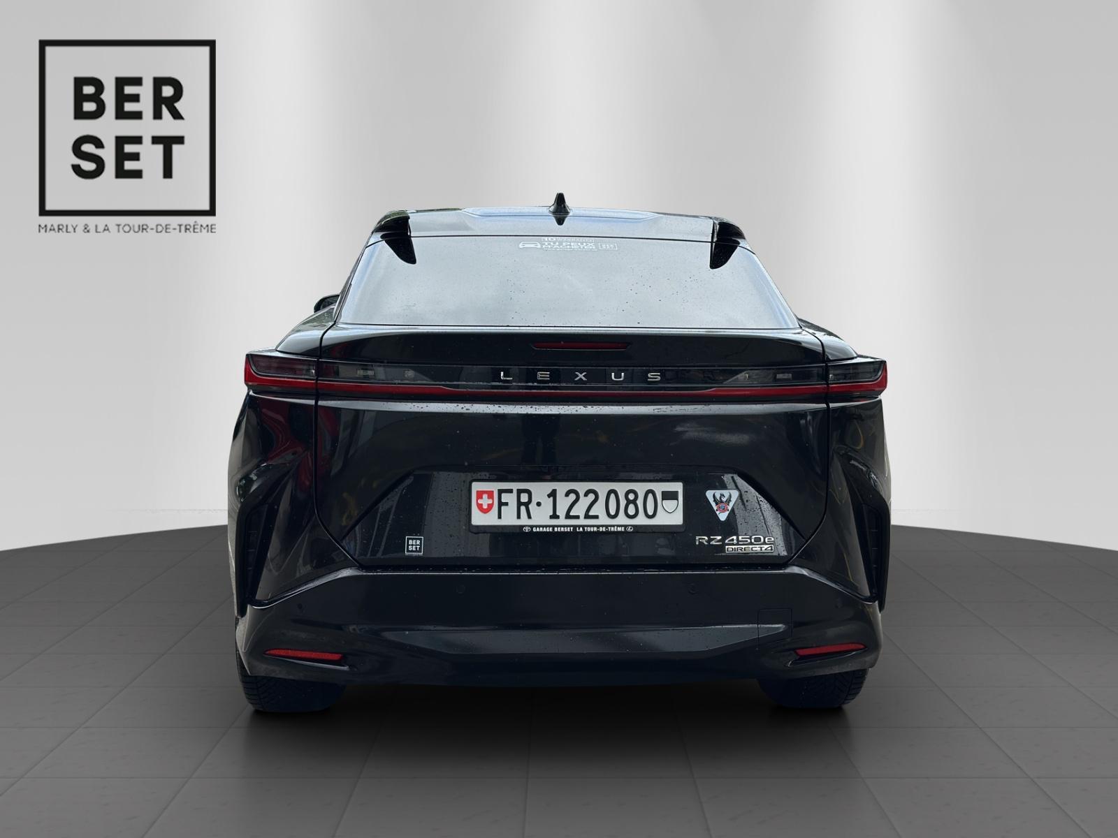 LEXUS RZ 450e Excellence-showroom-element-2