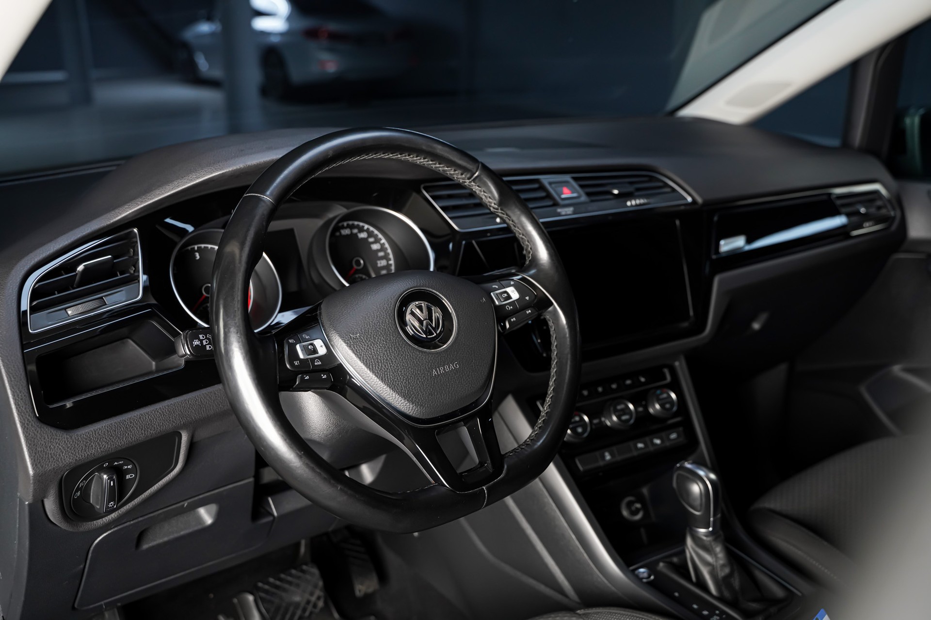 VW Touran 2.0 TDI BlueMotion Technology Comfortline DSG-image-9