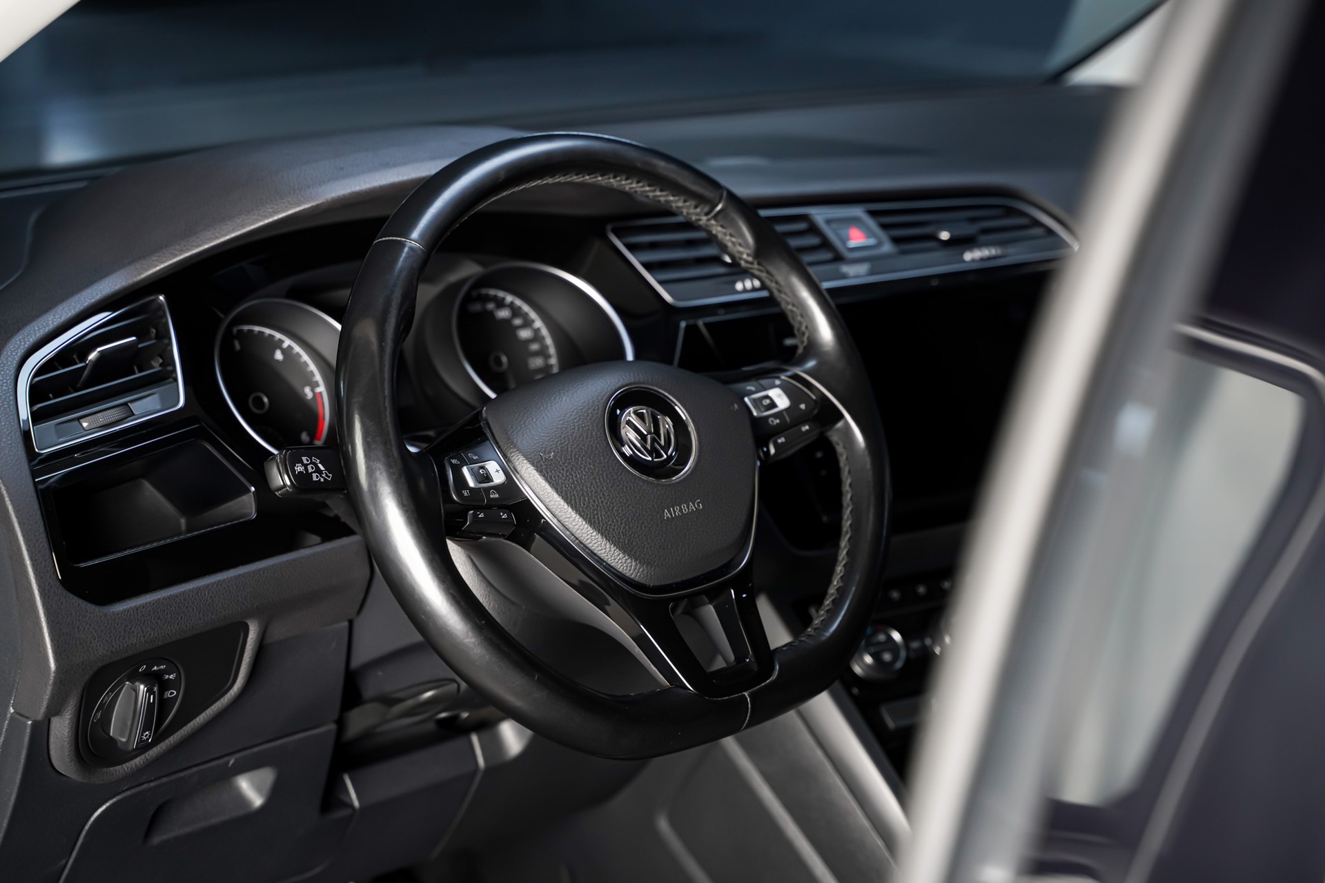 VW Touran 2.0 TDI BlueMotion Technology Comfortline DSG-image-8