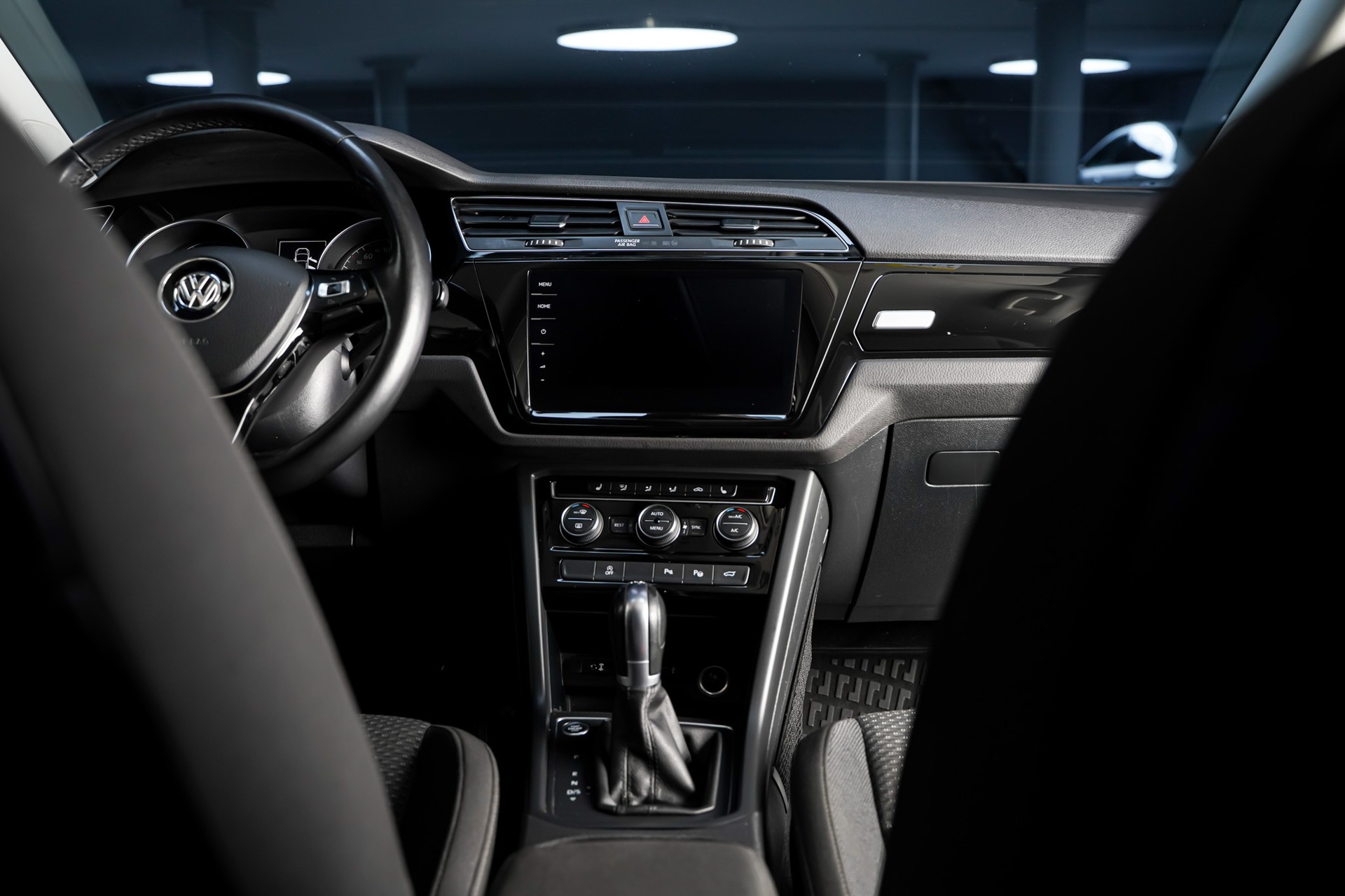 VW Touran 2.0 TDI BlueMotion Technology Comfortline DSG-image-18