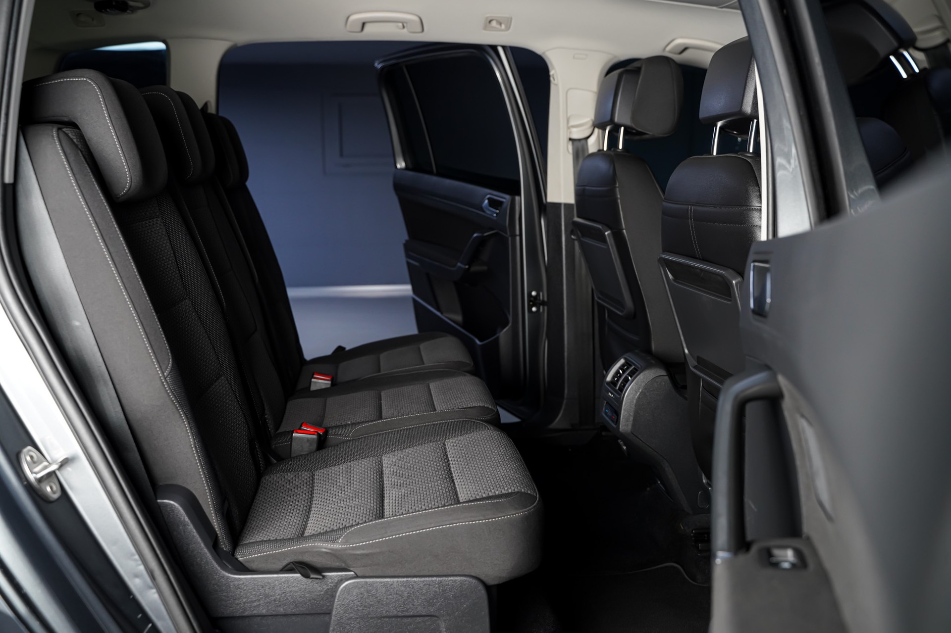 VW Touran 2.0 TDI BlueMotion Technology Comfortline DSG-image-13