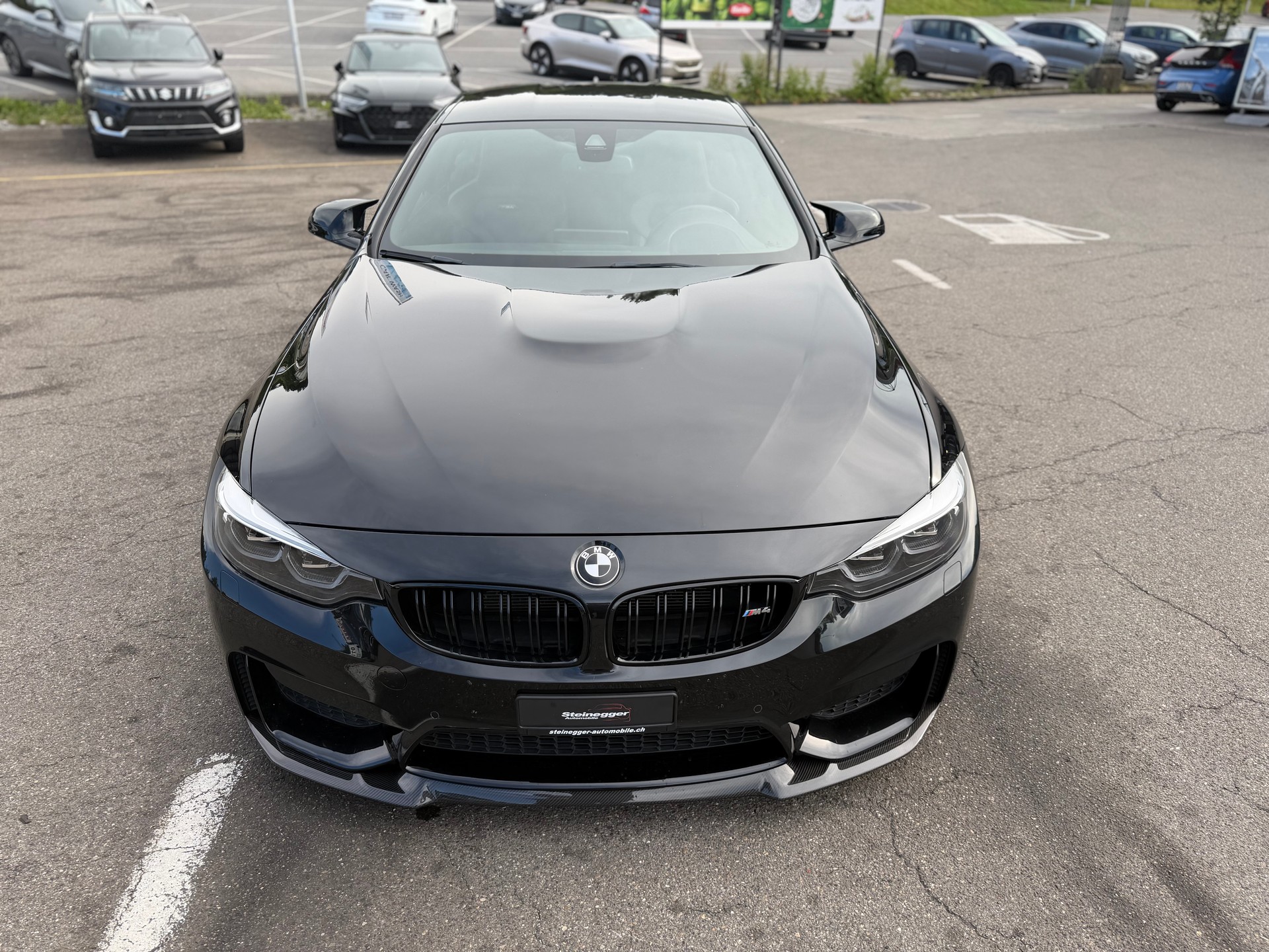 BMW M4 Coupé Competition DKG ° All Black + Carbon °-showroom-element-2