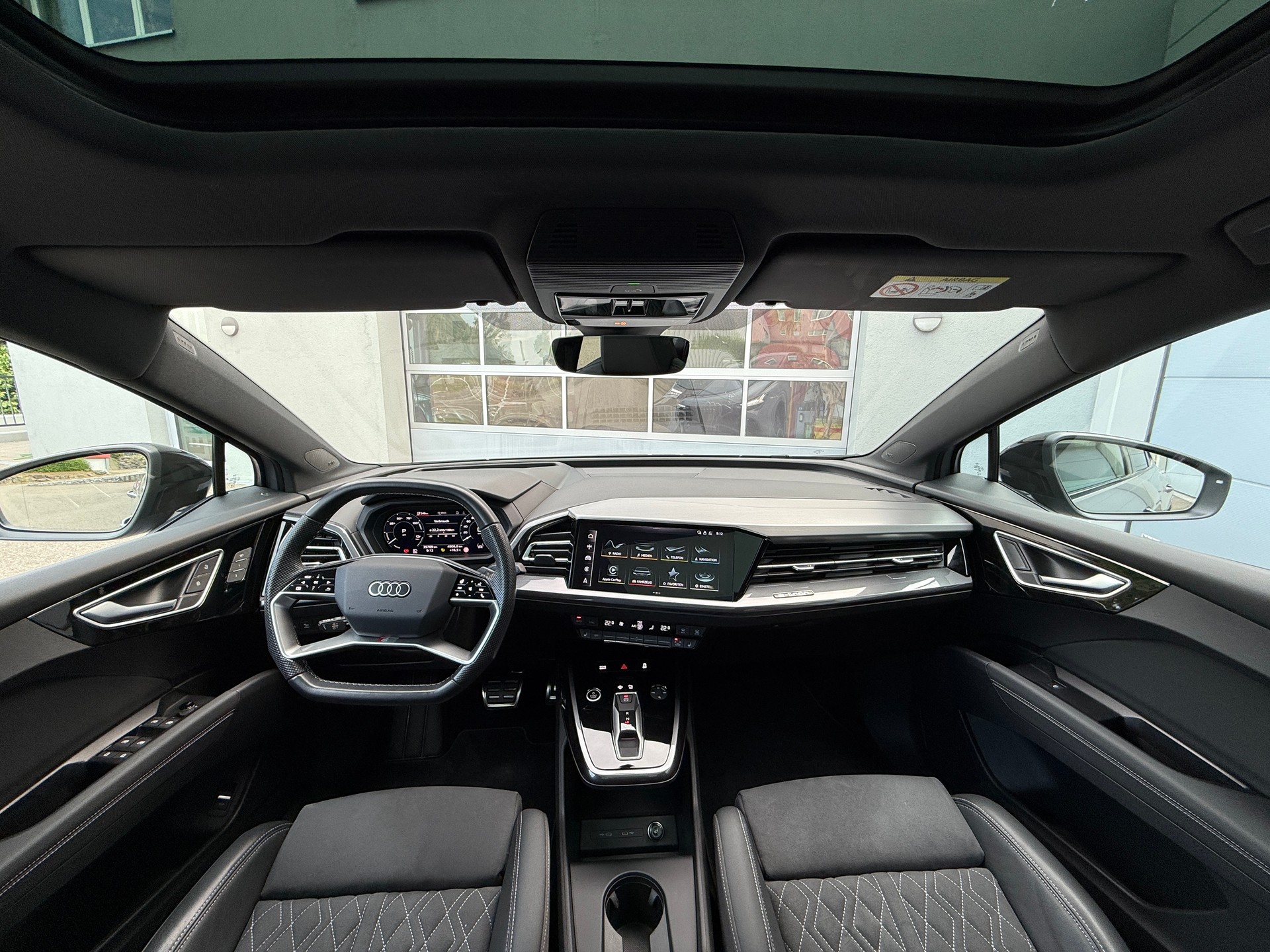 AUDI Q4 Sportback e-tron 50 quattro S line mit Wärmepumpe, Anhängerkupplung & Panoramadach-showroom-element-2
