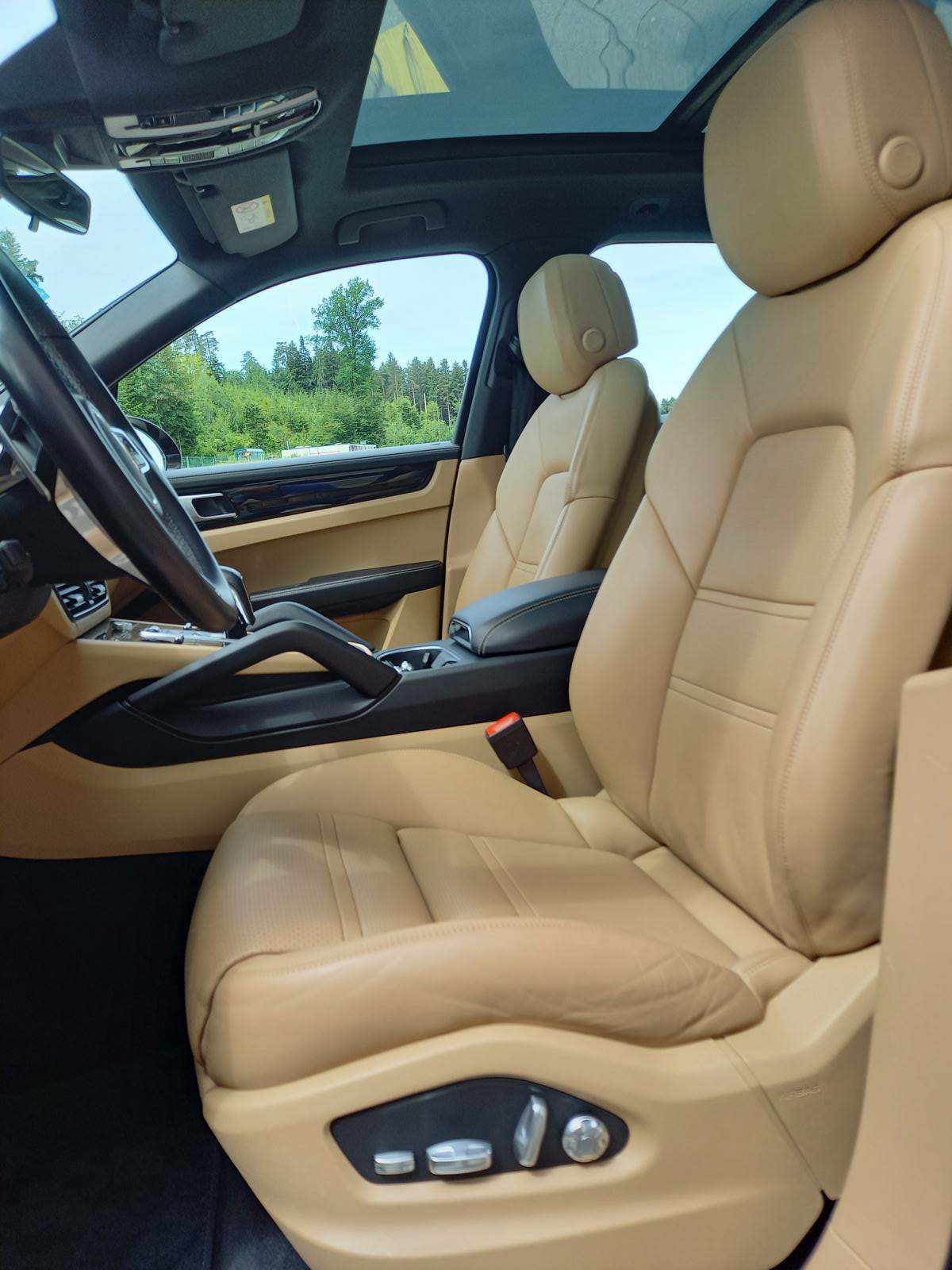 PORSCHE Cayenne-image-10