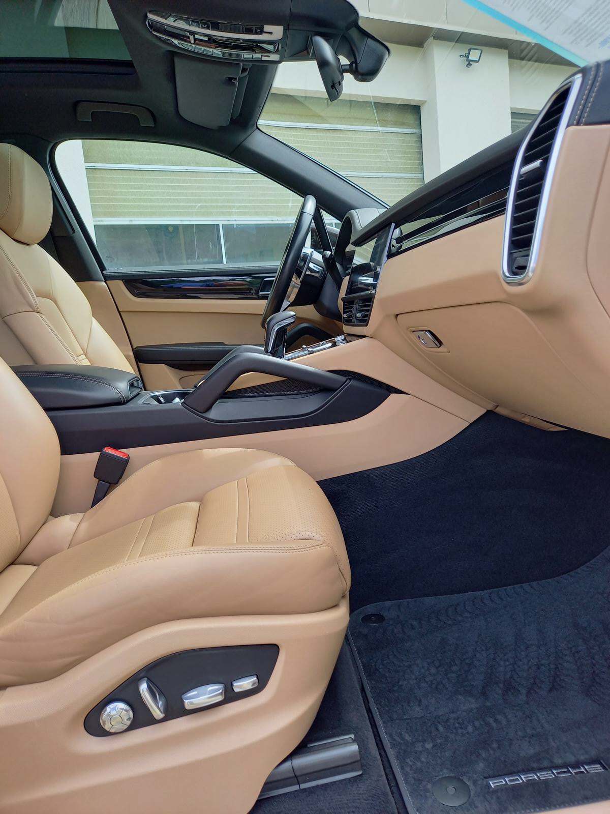 PORSCHE Cayenne-image-13