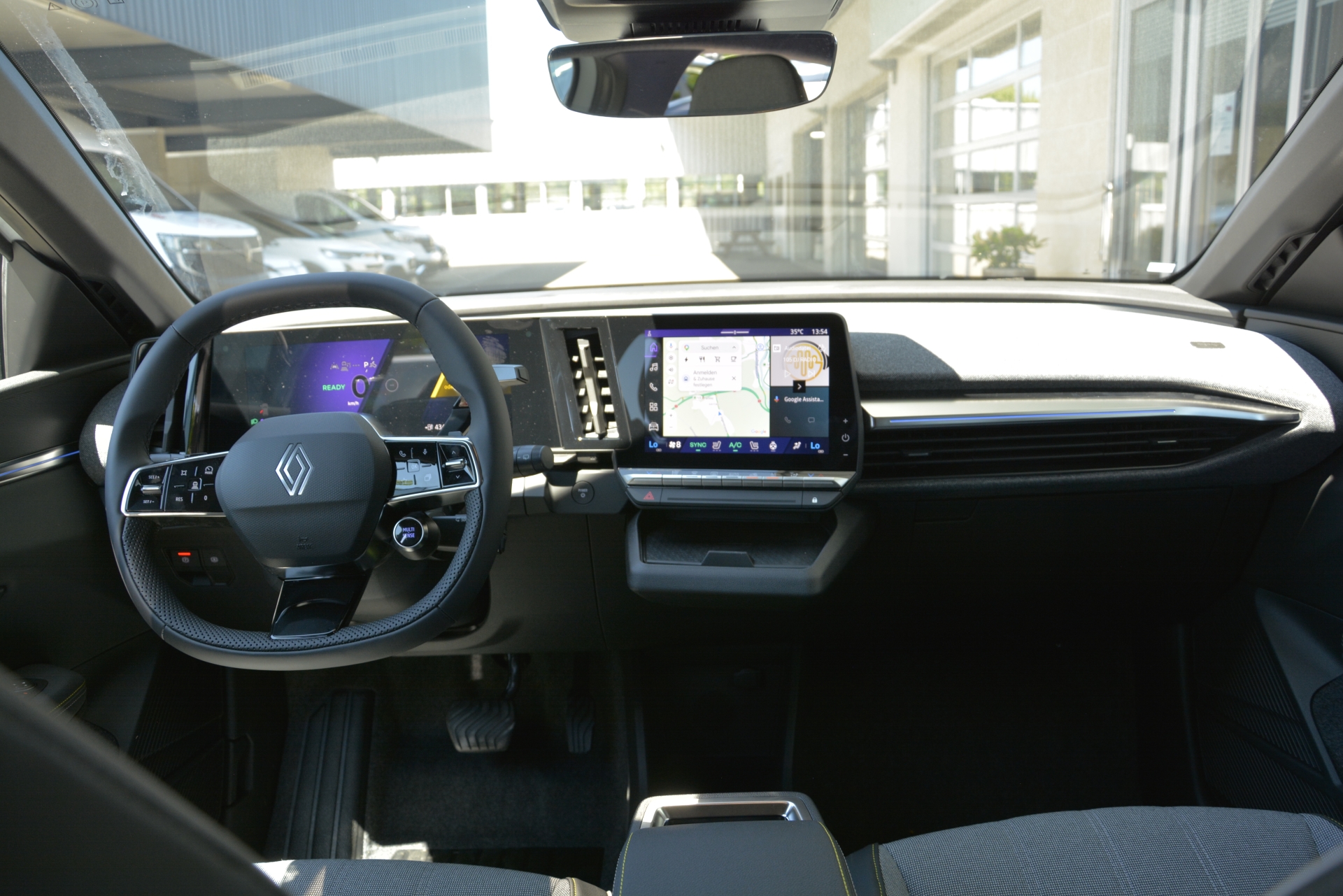 RENAULT Megane E-Tech electric-image-5