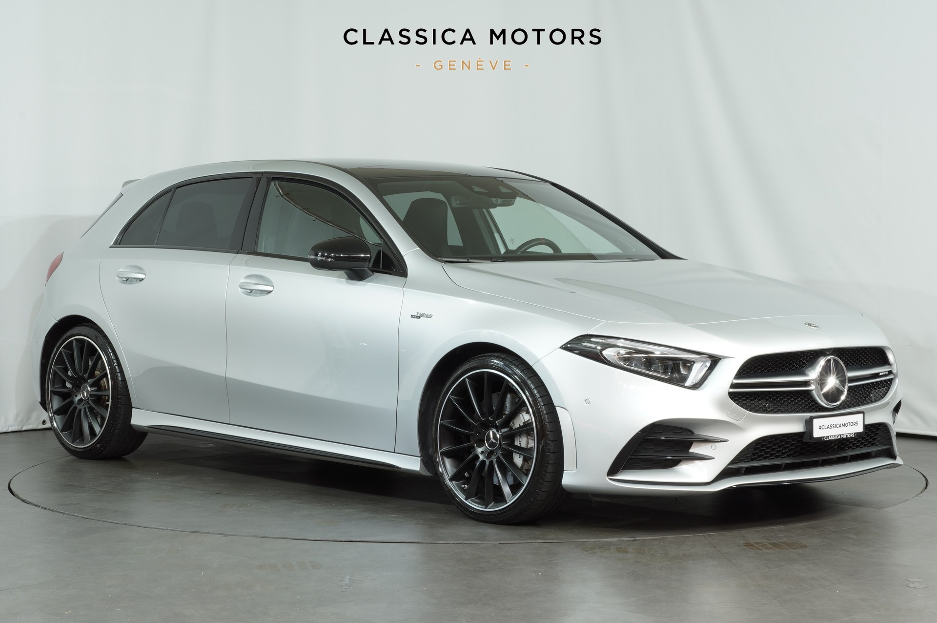 MERCEDES-BENZ A 35 AMG 4Matic Speedshift-showroom-element-1