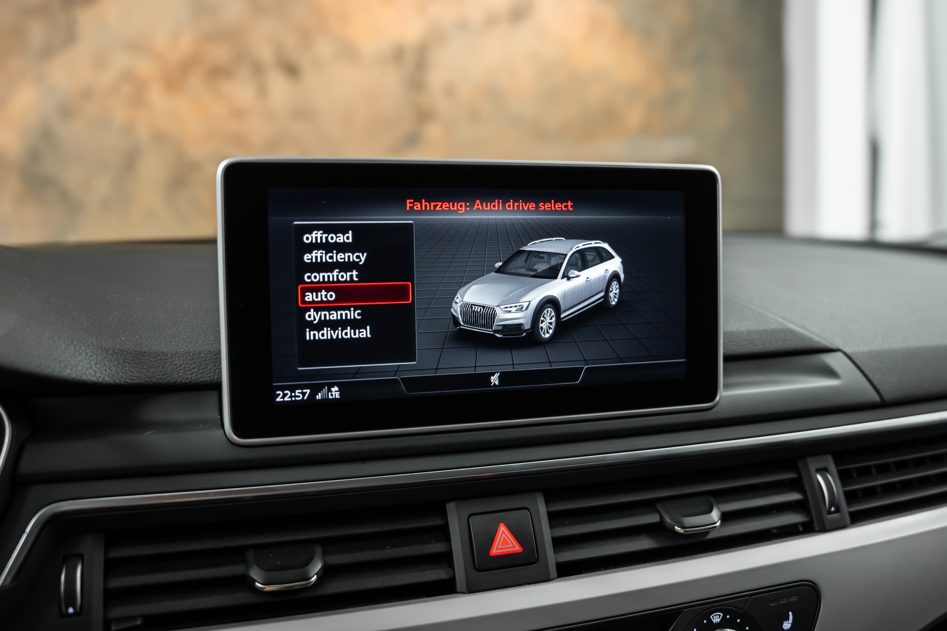 AUDI A4 allroad 45 TFSI quattro S-tronic *Tempomat*Fahrassist*Carplay*-image-29