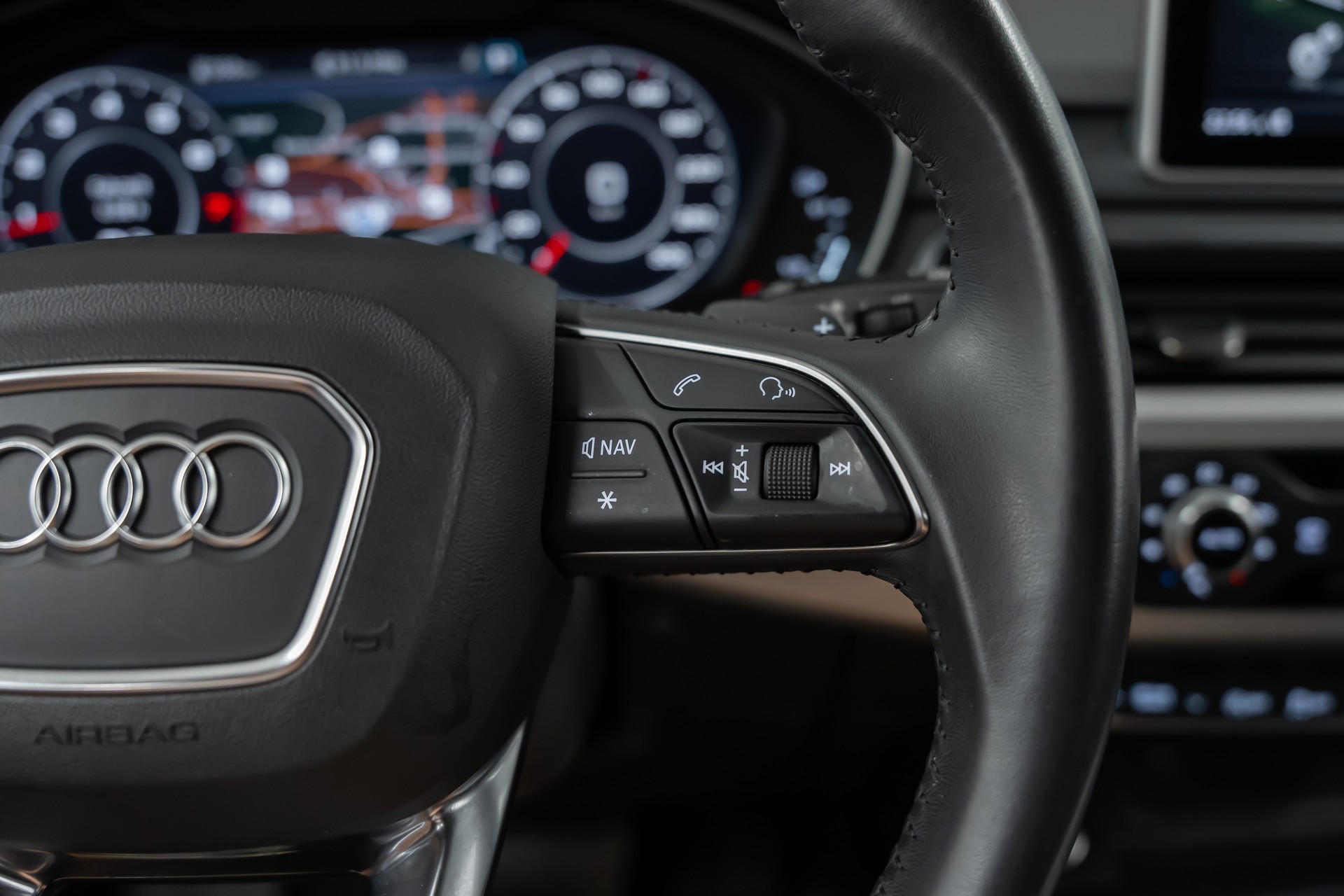 AUDI A4 allroad 45 TFSI quattro S-tronic *Tempomat*Fahrassist*Carplay*-image-22