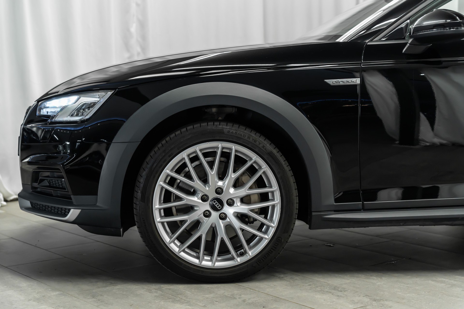 AUDI A4 allroad 45 TFSI quattro S-tronic *Tempomat*Fahrassist*Carplay*-image-4