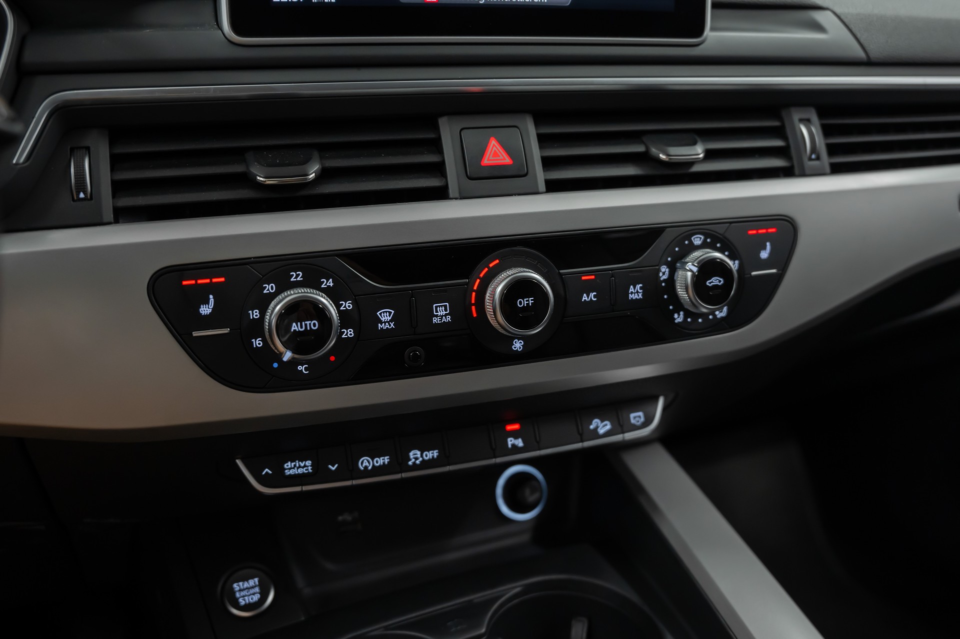 AUDI A4 allroad 45 TFSI quattro S-tronic *Tempomat*Fahrassist*Carplay*-image-24