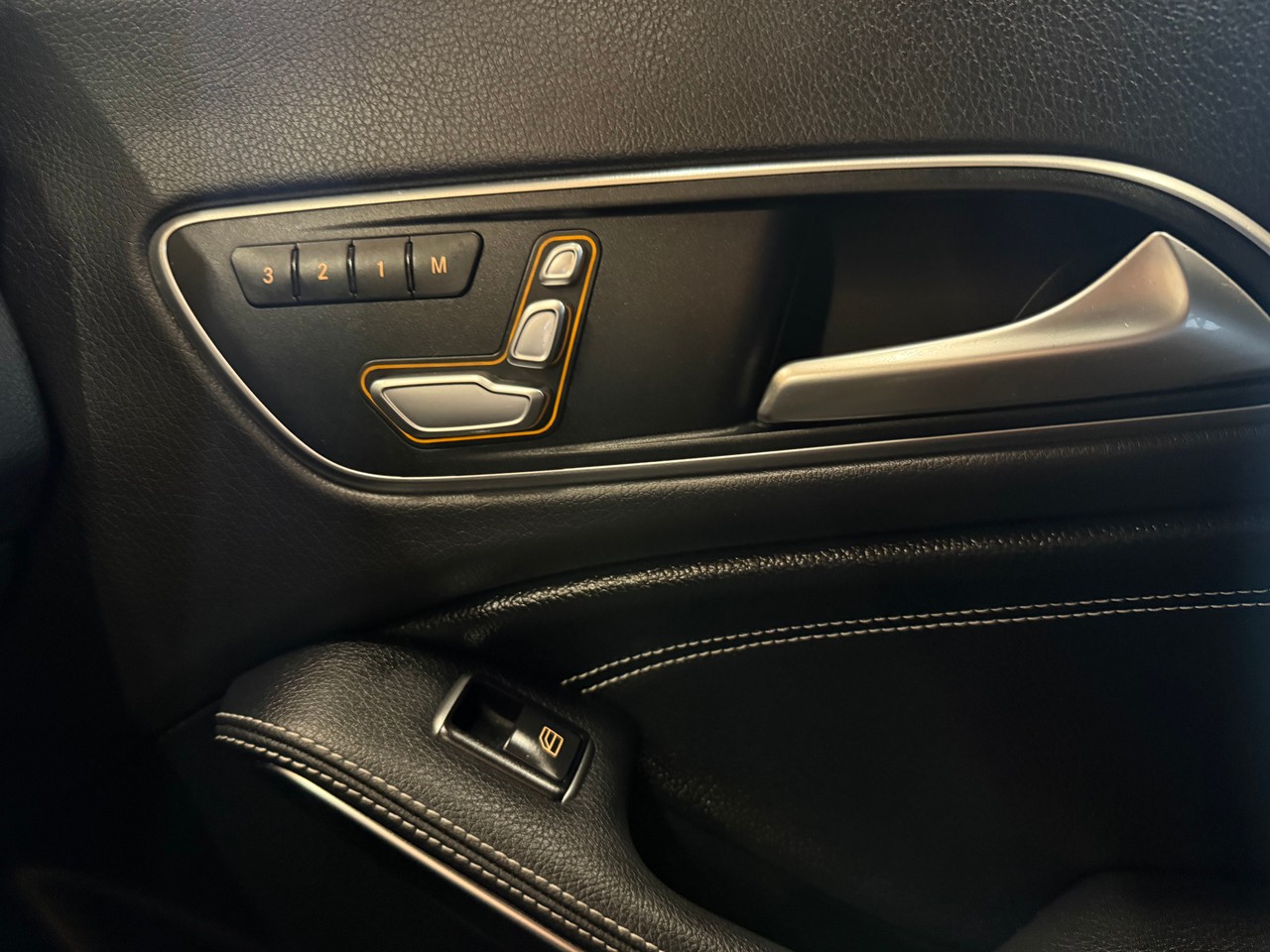 MERCEDES-BENZ CLA Shooting Br. 200 d Swiss Star Urban 4M 7G-DCT-image-15