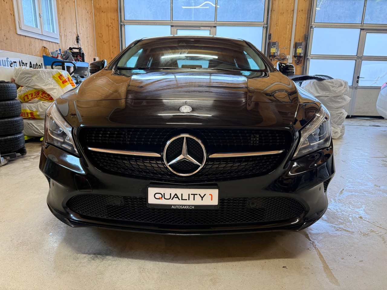 MERCEDES-BENZ CLA Shooting Br. 200 d Swiss Star Urban 4M 7G-DCT-showroom-element-1