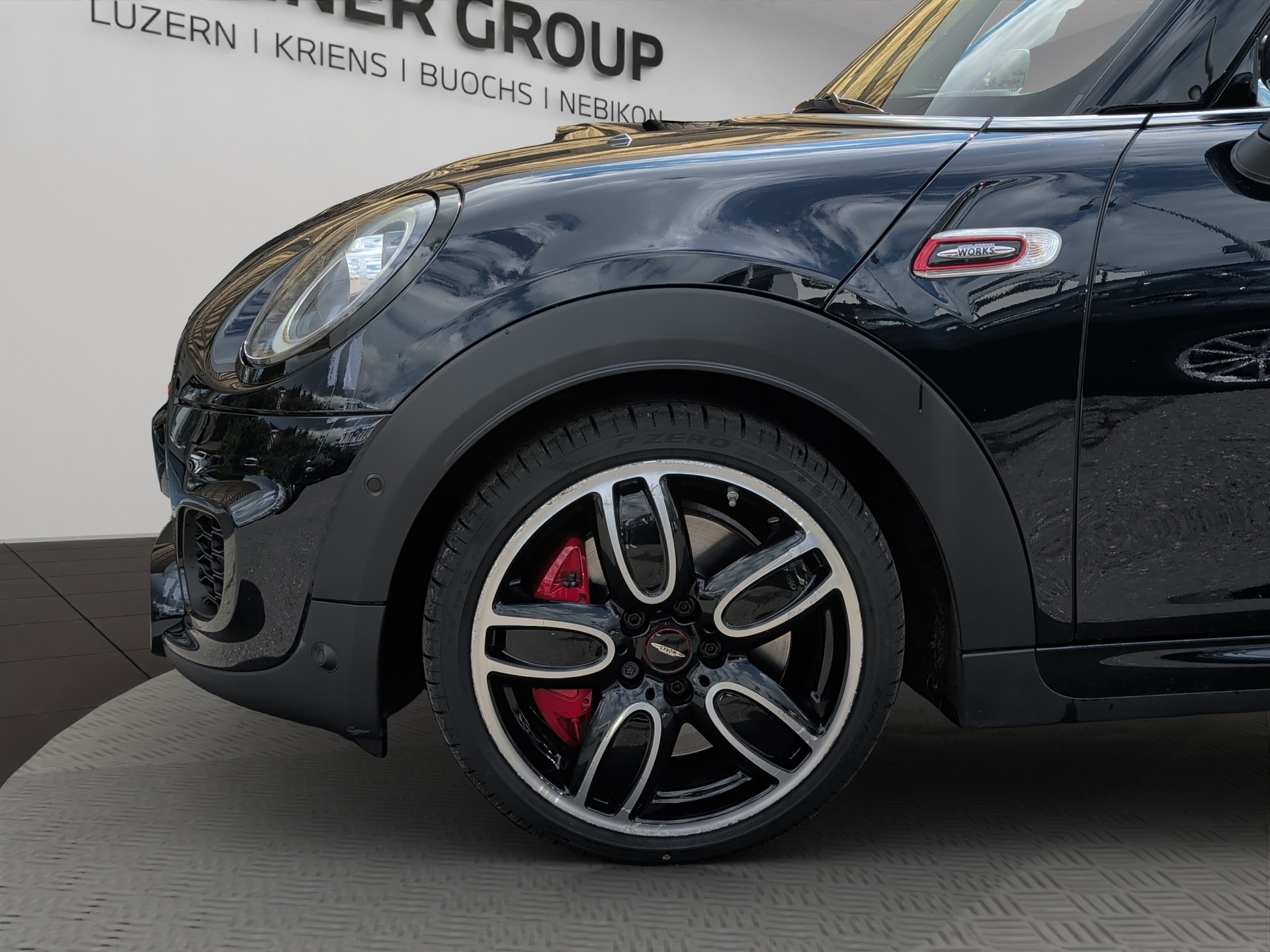 MINI Cooper John Cooper Works Cabriolet Steptronic-image-8