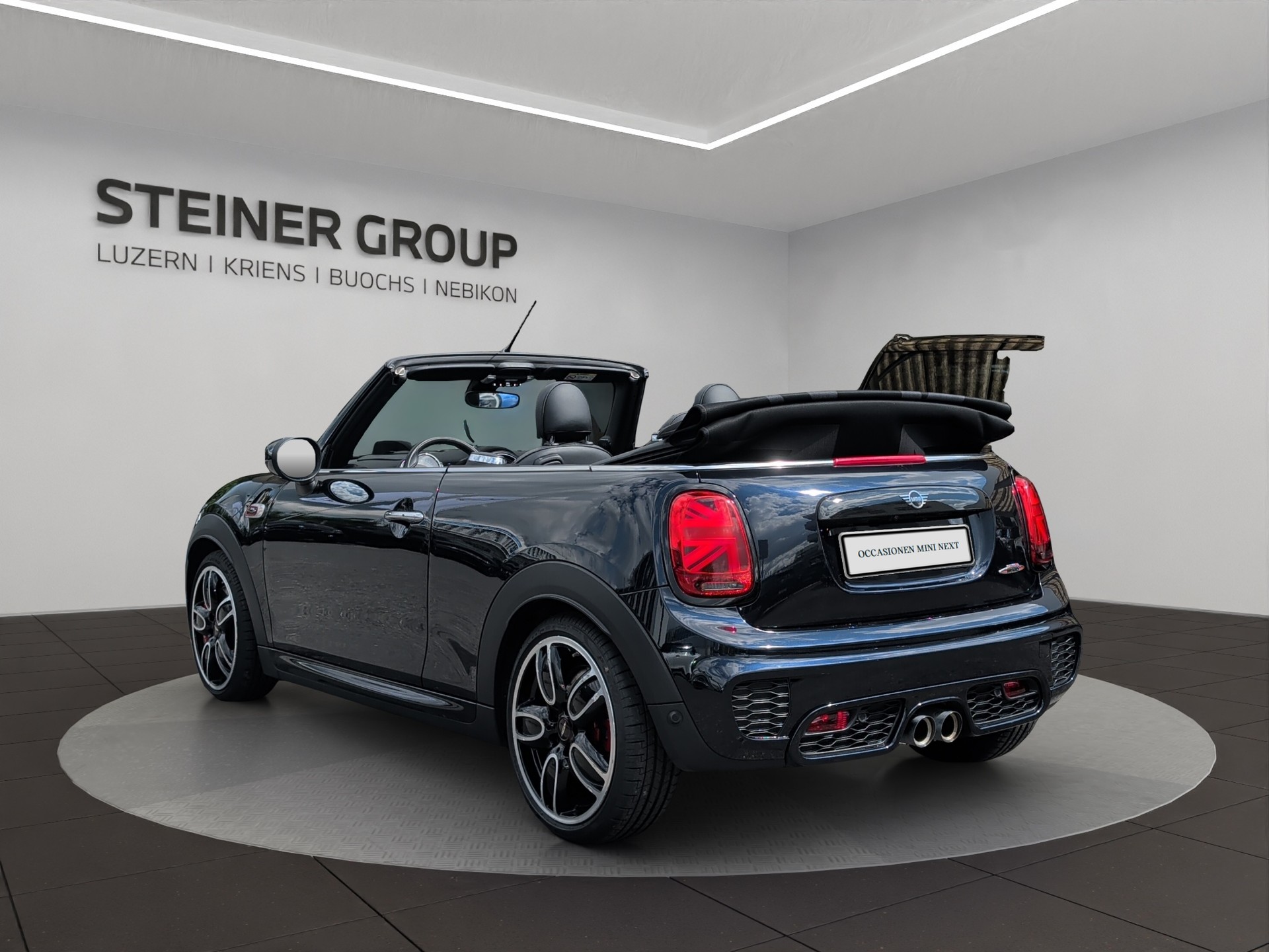 MINI Cooper John Cooper Works Cabriolet Steptronic-image-6