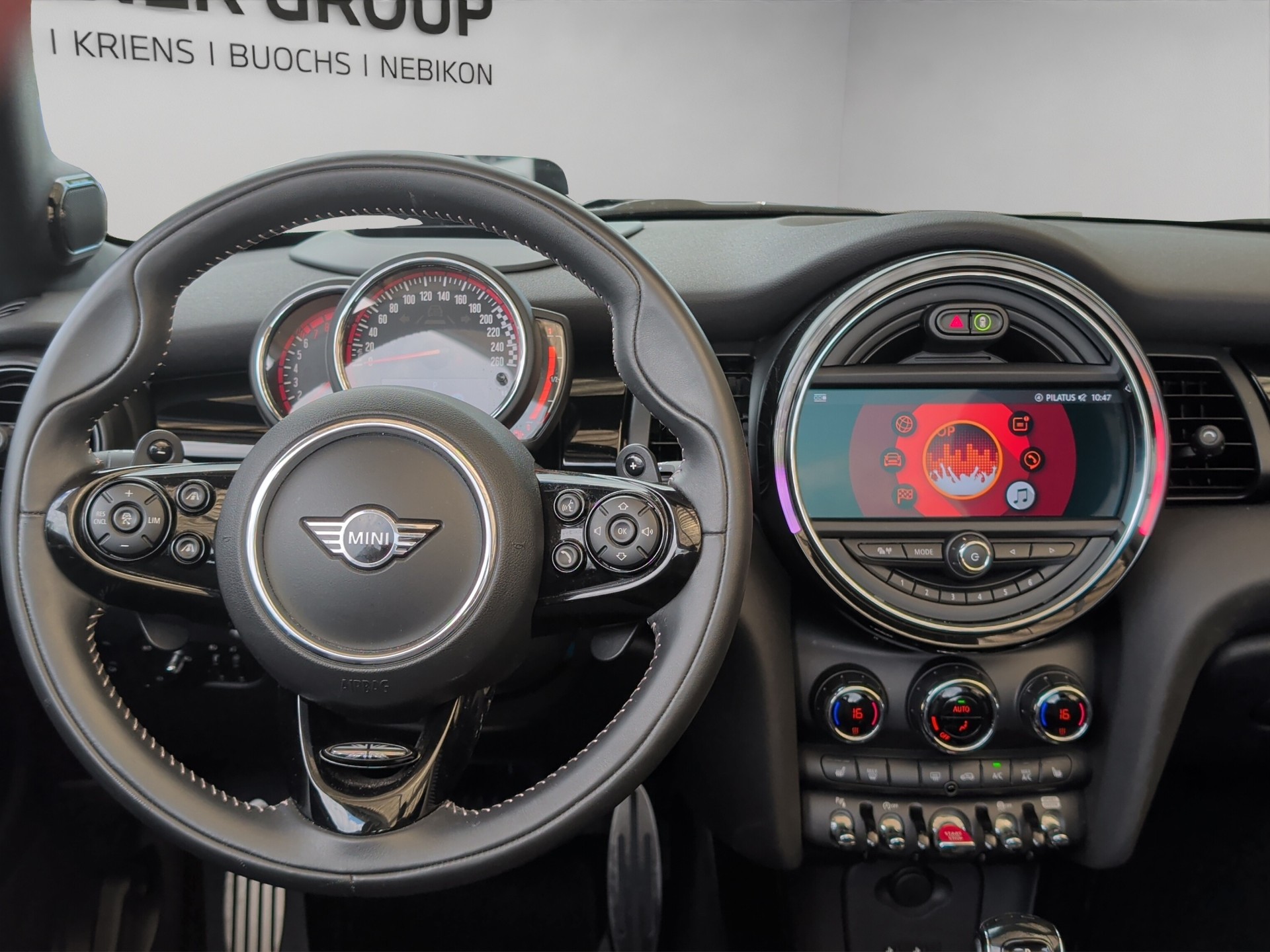 MINI Cooper John Cooper Works Cabriolet Steptronic-image-14