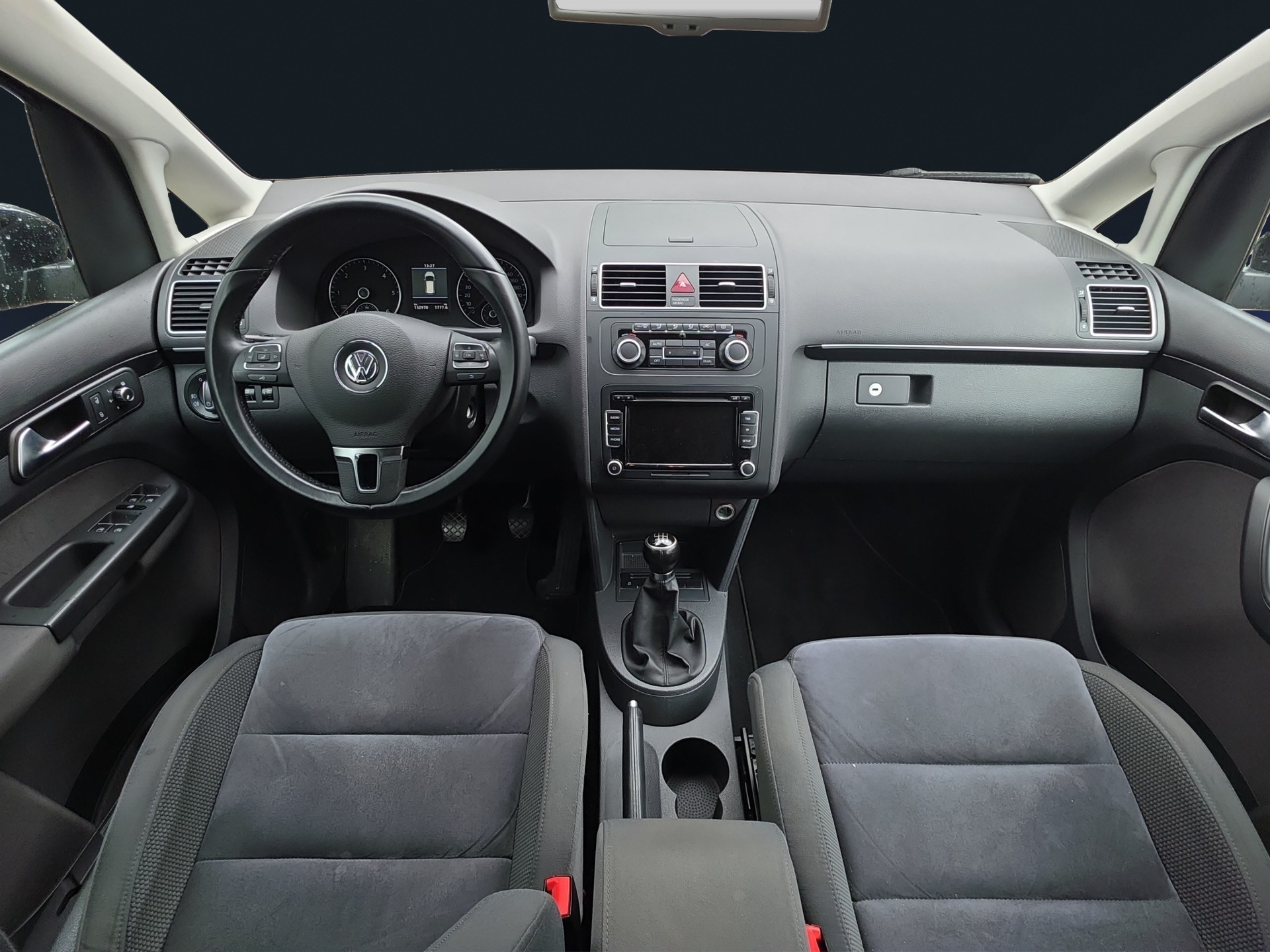 VW Touran 2.0 TDI Highline-image-8