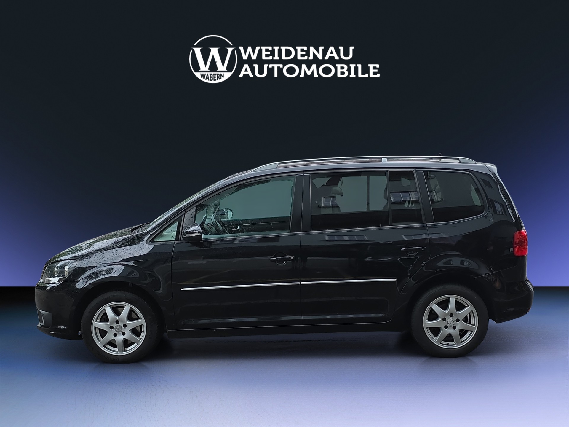 VW Touran 2.0 TDI Highline-showroom-element-2