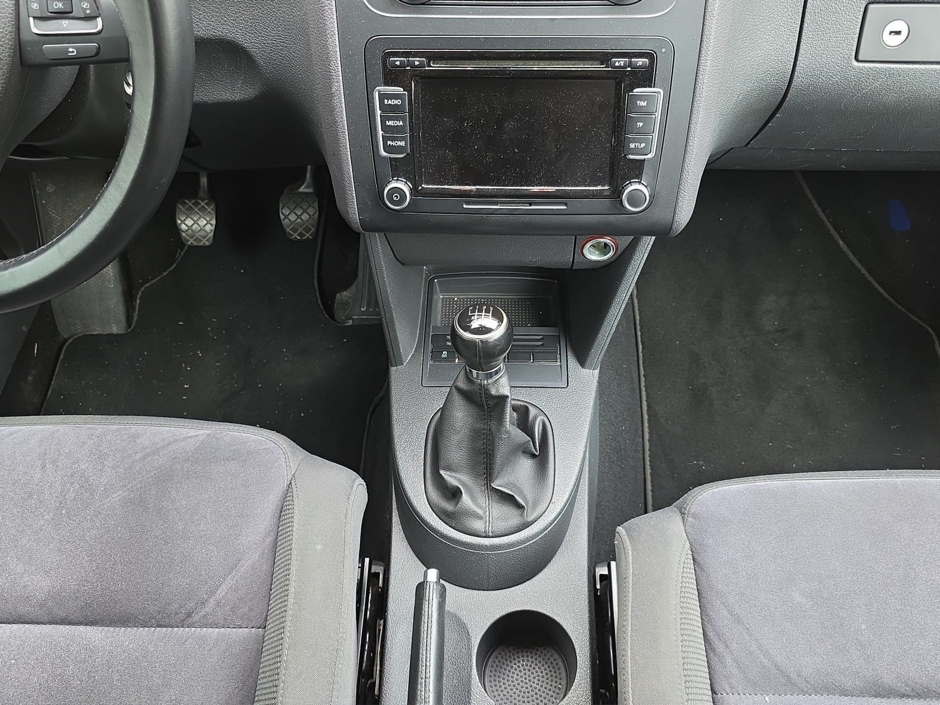 VW Touran 2.0 TDI Highline-image-13