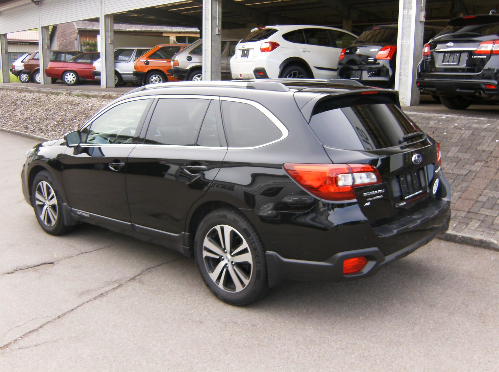 SUBARU Outback 2.5i Luxury AWD Lineartronic-showroom-element-2