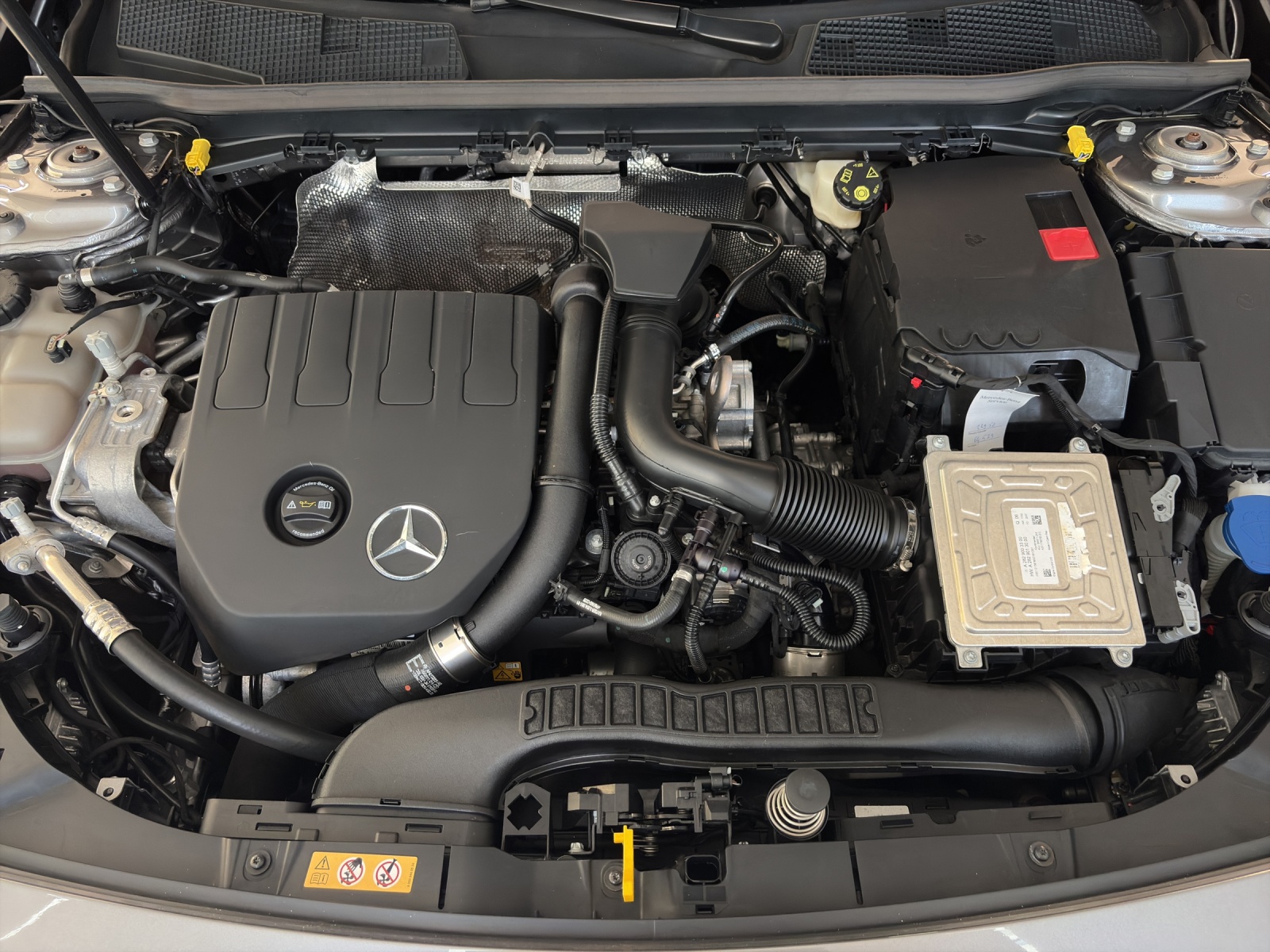 MERCEDES-BENZ A 180 Progressive-image-17