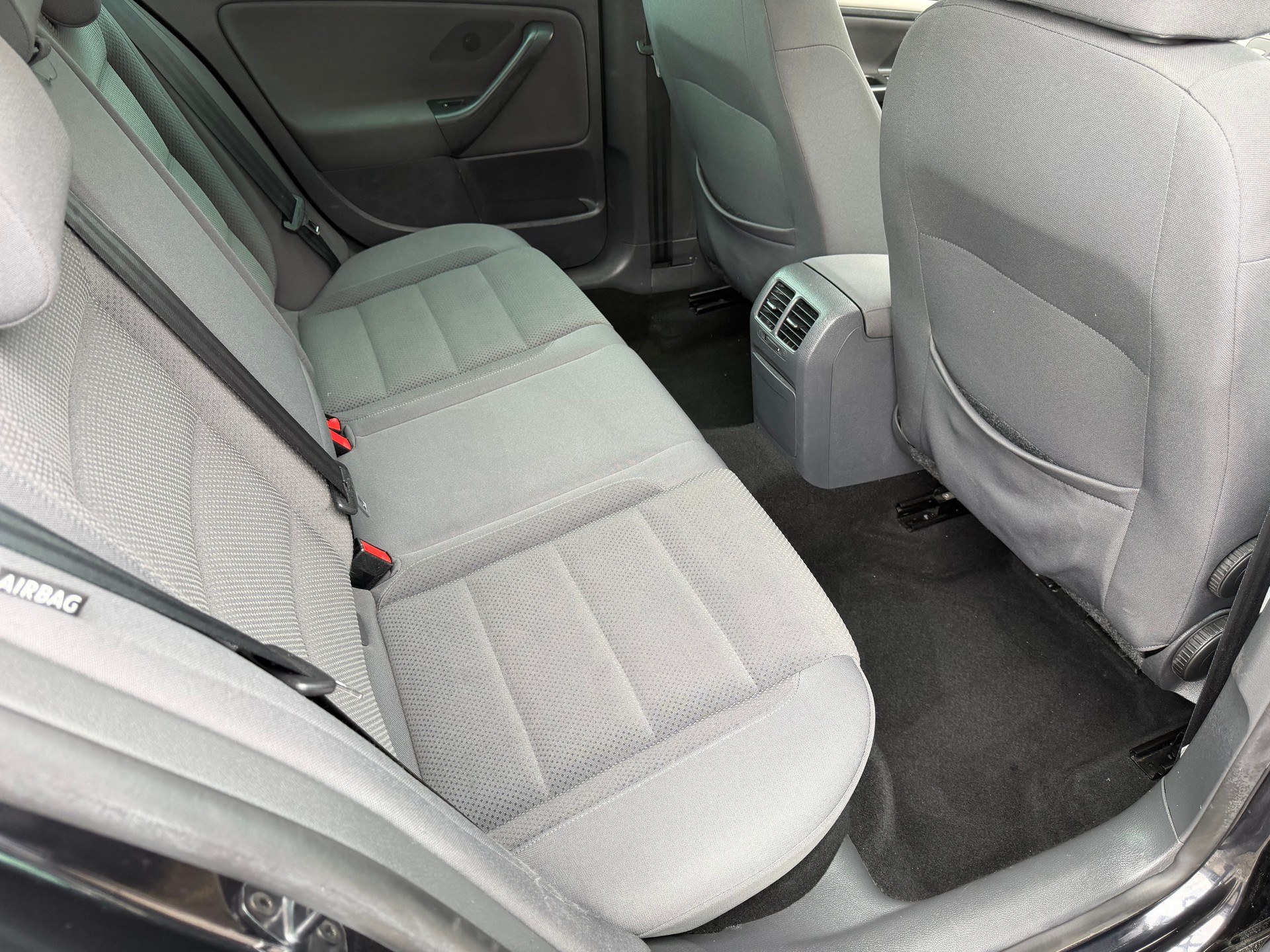 VW Golf 2.0 FSI Comfortline 4Motion-image-12