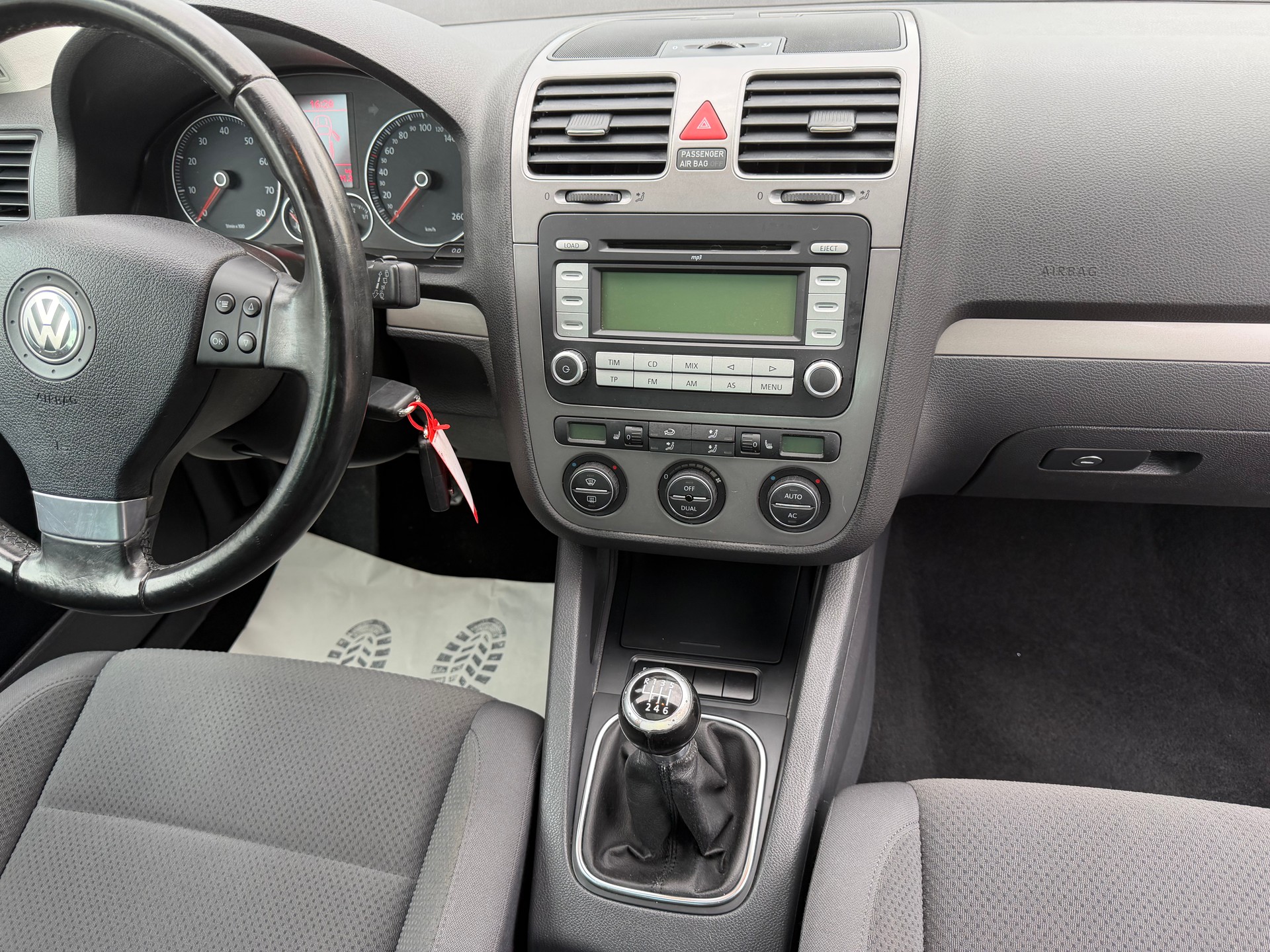 VW Golf 2.0 FSI Comfortline 4Motion-image-14