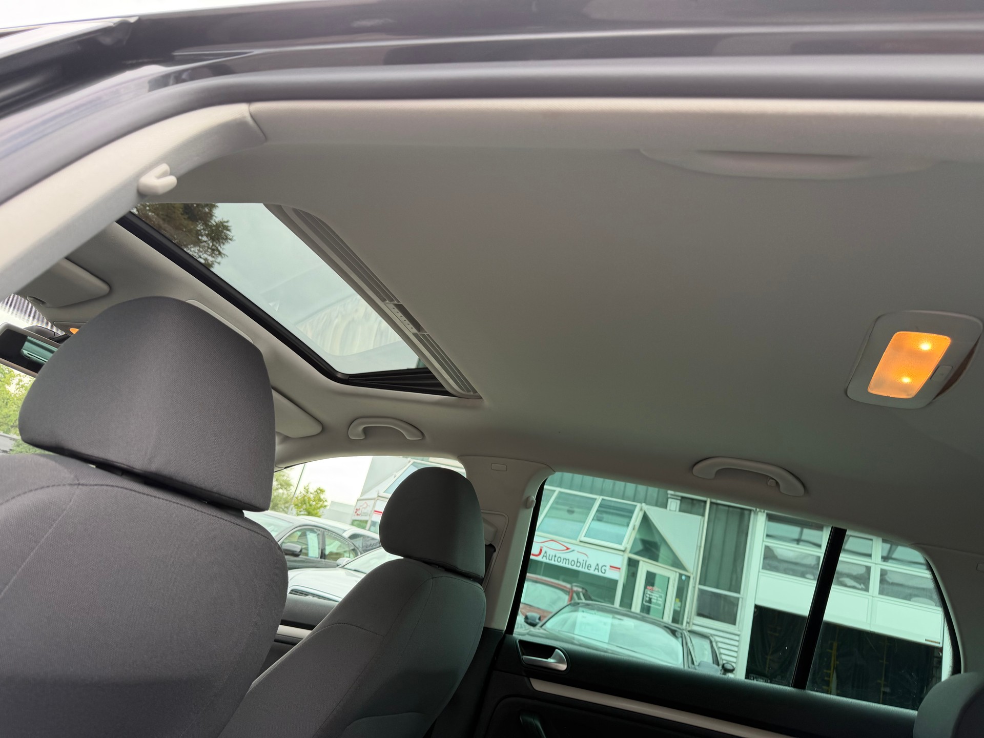 VW Golf 2.0 FSI Comfortline 4Motion-image-9