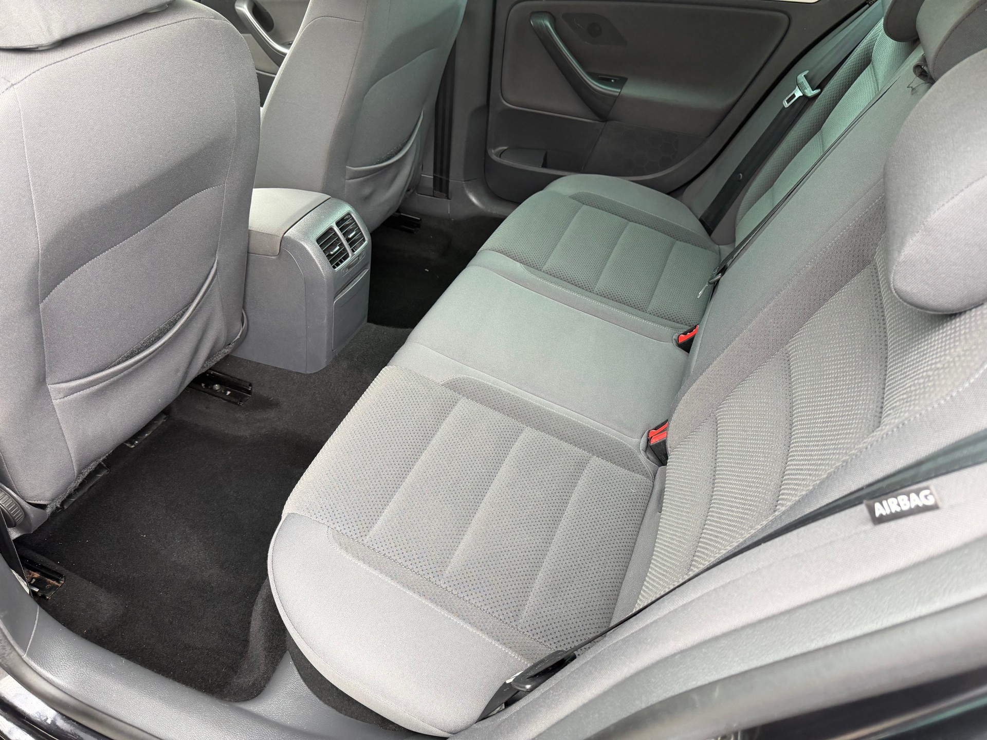 VW Golf 2.0 FSI Comfortline 4Motion-image-8