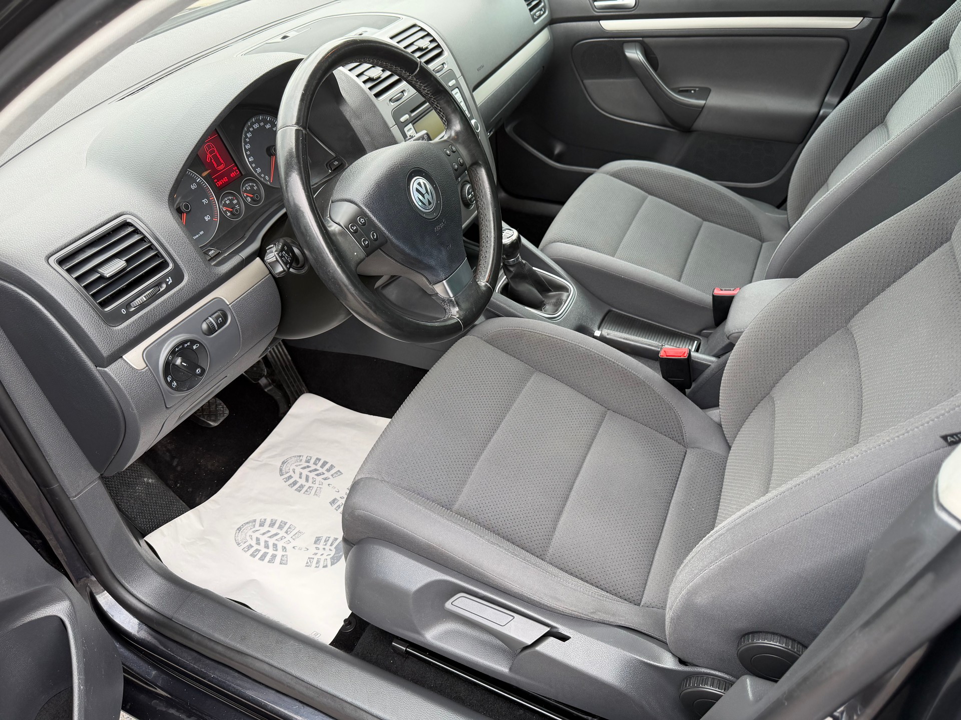 VW Golf 2.0 FSI Comfortline 4Motion-image-7