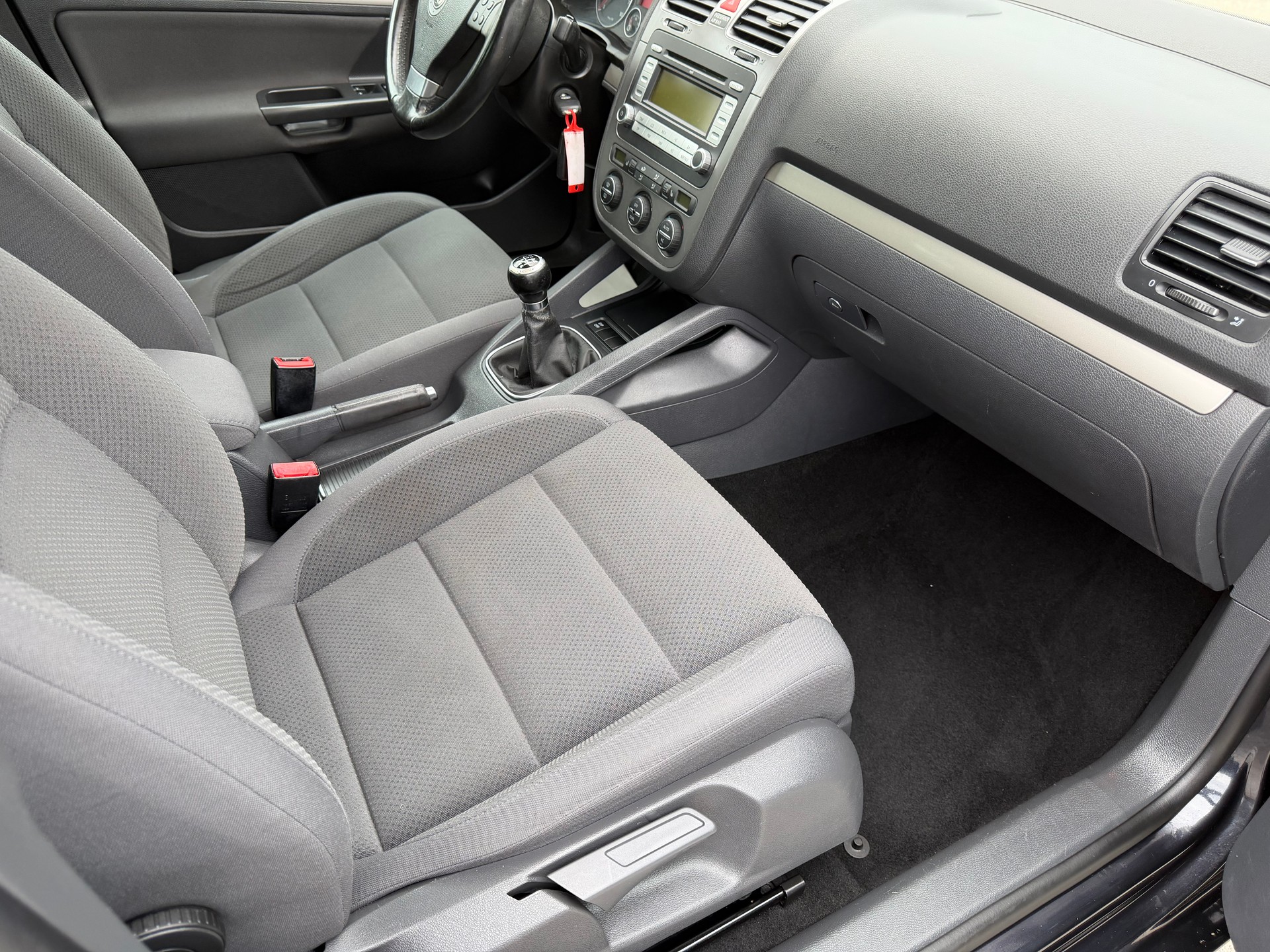 VW Golf 2.0 FSI Comfortline 4Motion-image-13