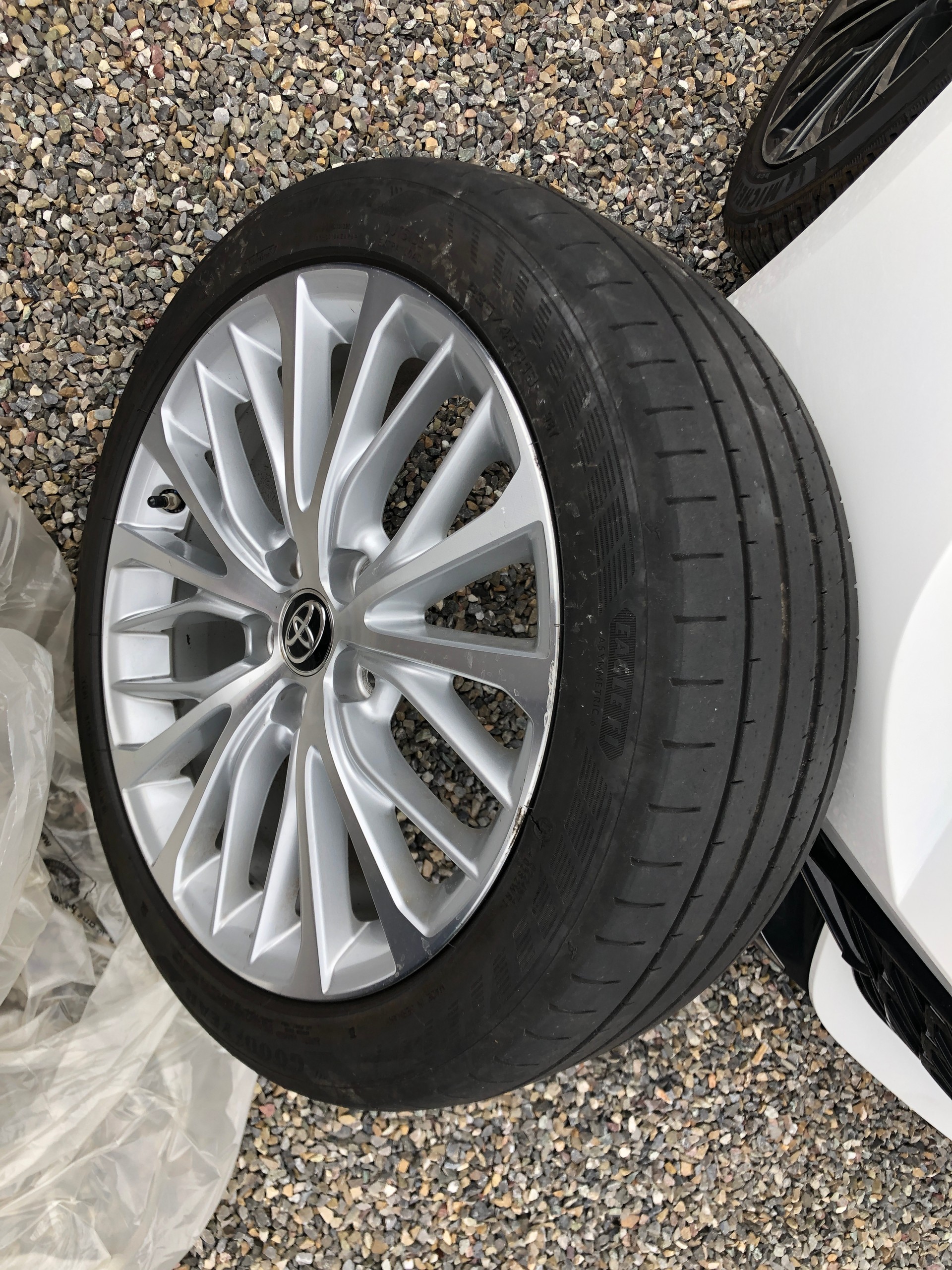 TOYOTA Camry 2.5 HSD e-CVT Premium-image-22