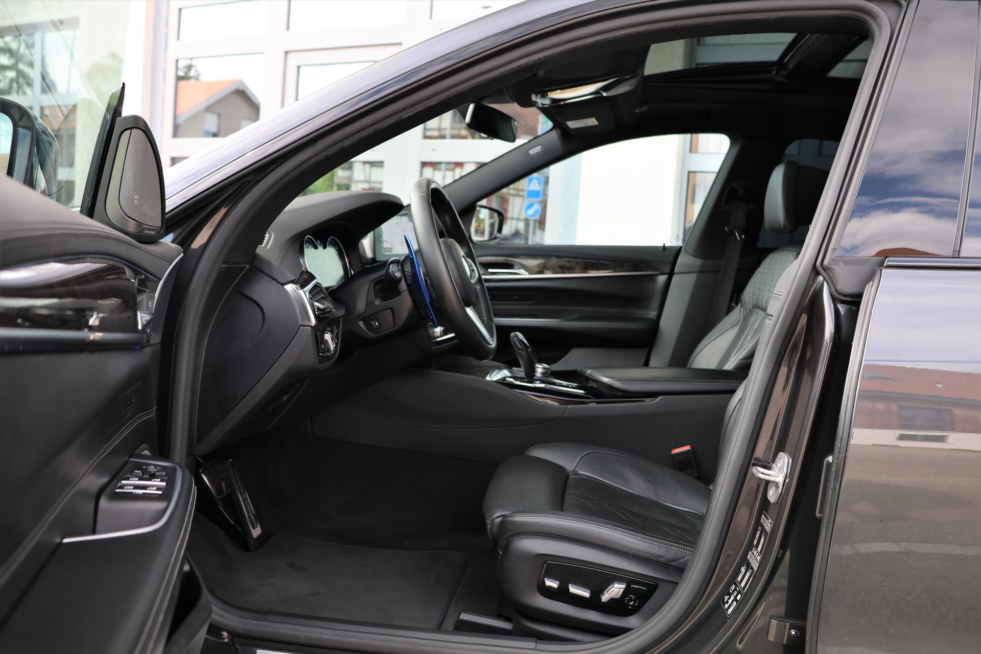 BMW 640d GT xDrive Steptronic (CH)-image-8
