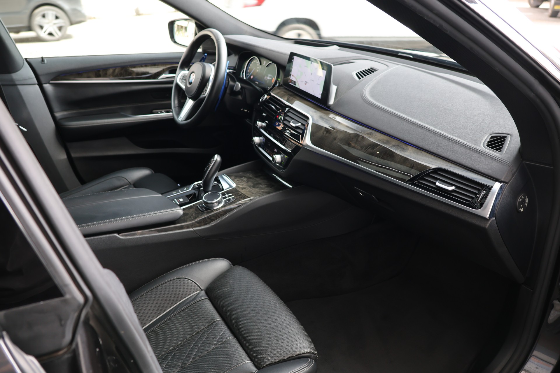 BMW 640d GT xDrive Steptronic (CH)-image-17