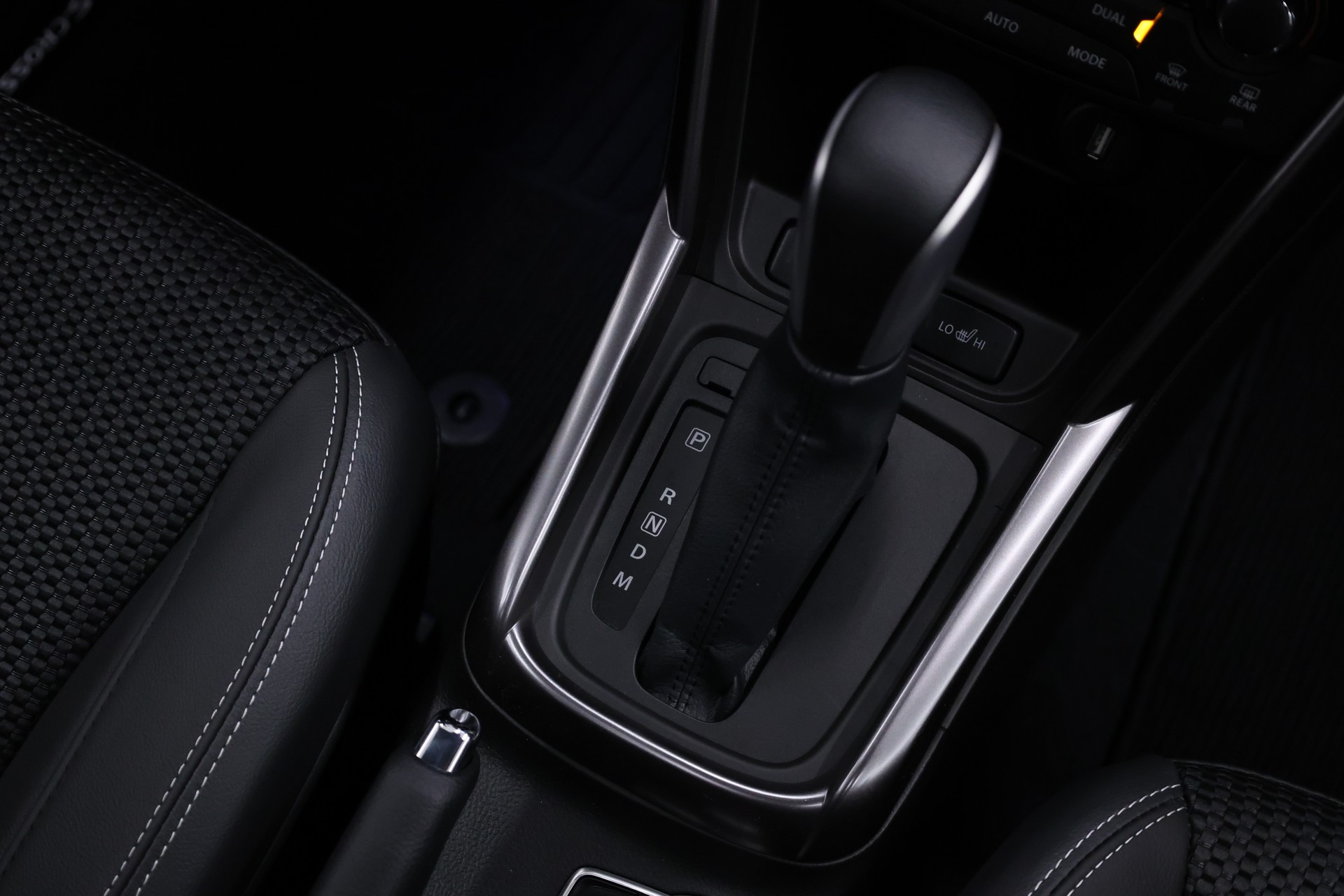 SUZUKI S-Cross 1.4 T Compact Top Hybrid 4x4-image-17