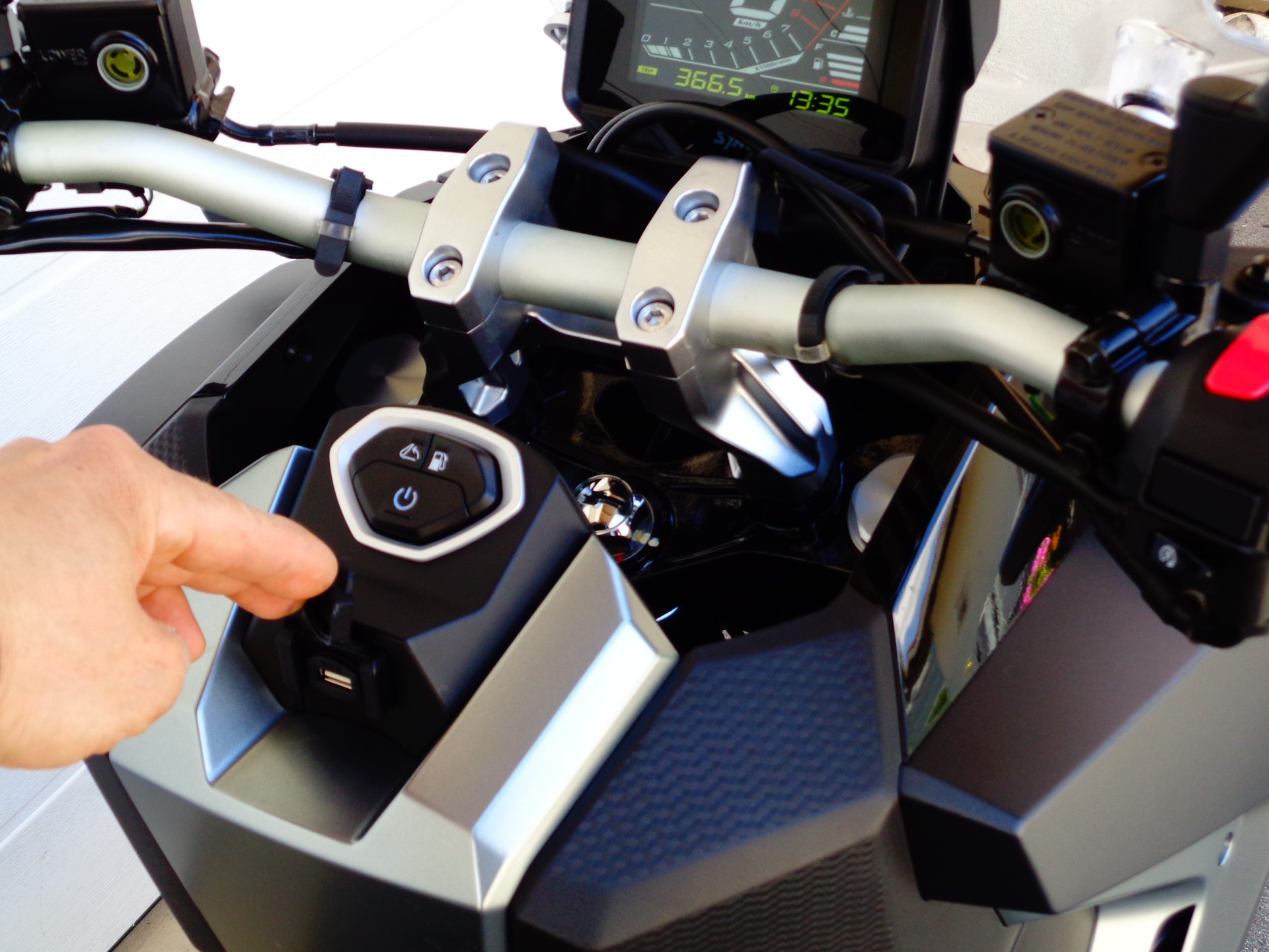 SYM ADX TG 400-image-8