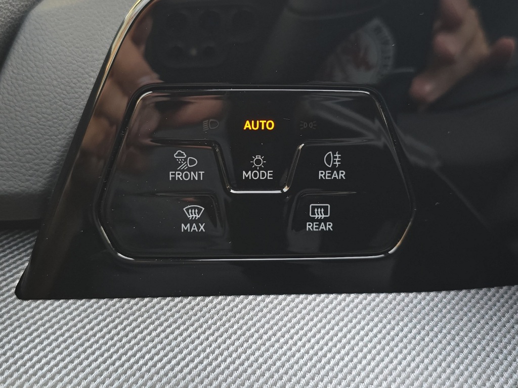 VW Golf VIII 2.0 TSI R DSG 4motion-image-26